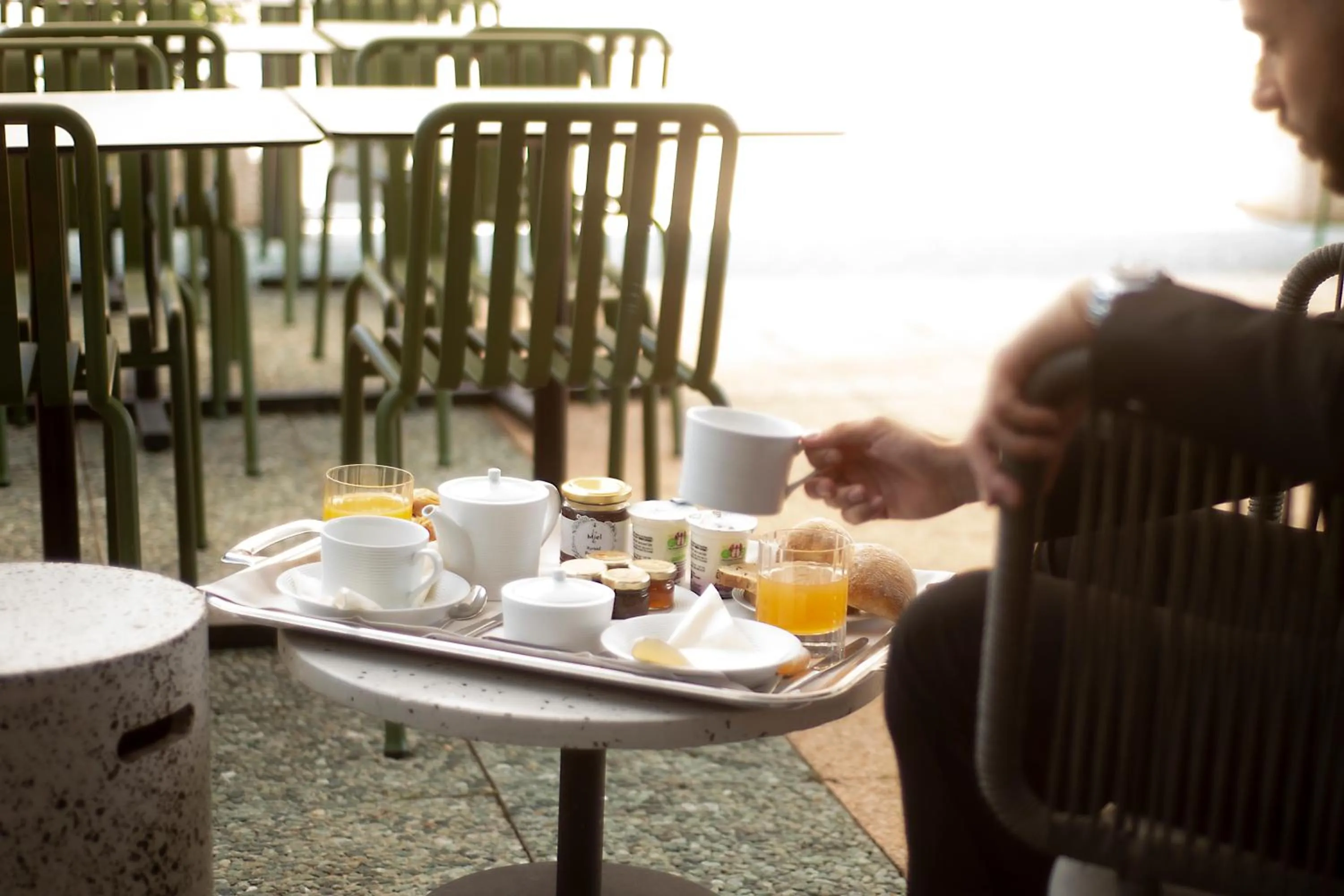 Property building in Kyriad Prestige Hotel Clermont-Ferrand