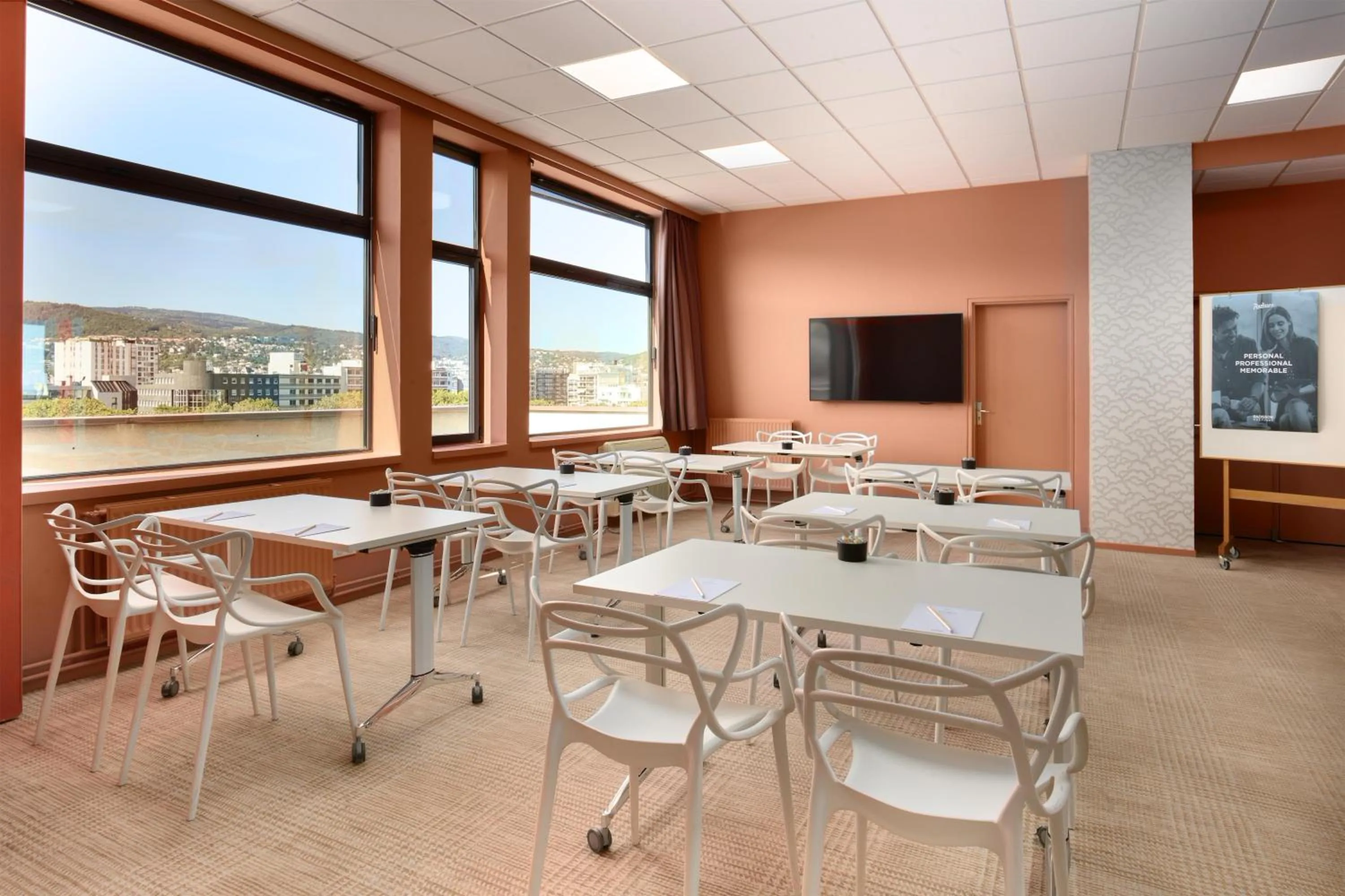 Meeting/conference room in Radisson Hotel Clermont-Ferrand