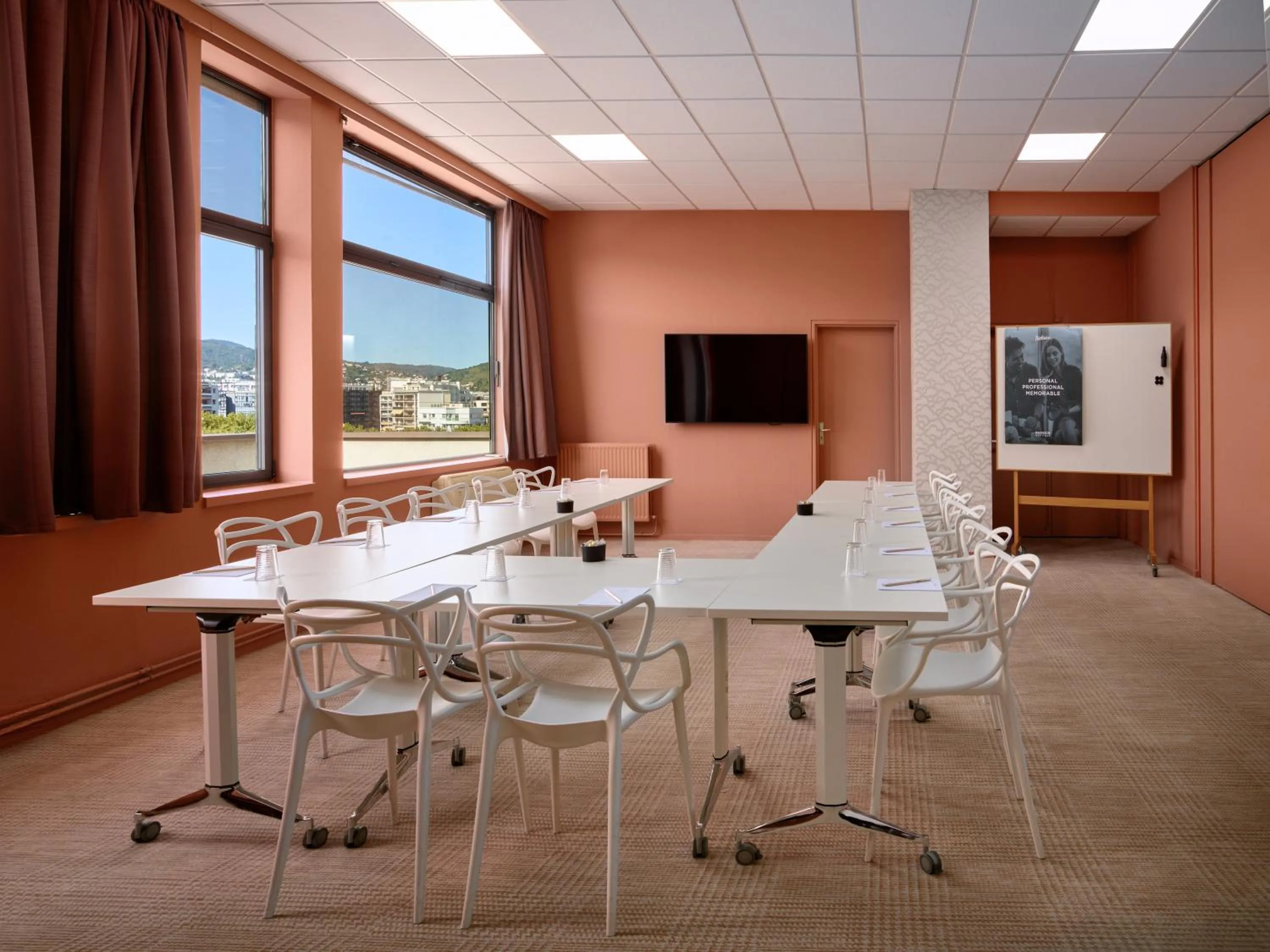 Meeting/conference room in Radisson Hotel Clermont-Ferrand