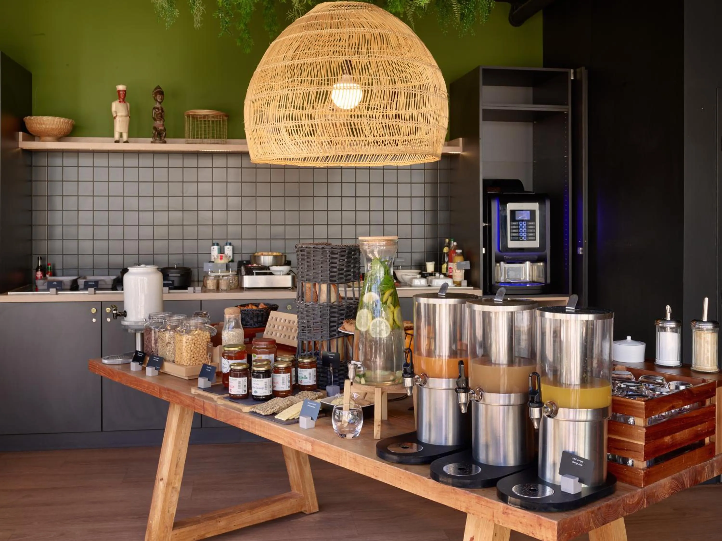 Buffet breakfast in Radisson Hotel Clermont-Ferrand