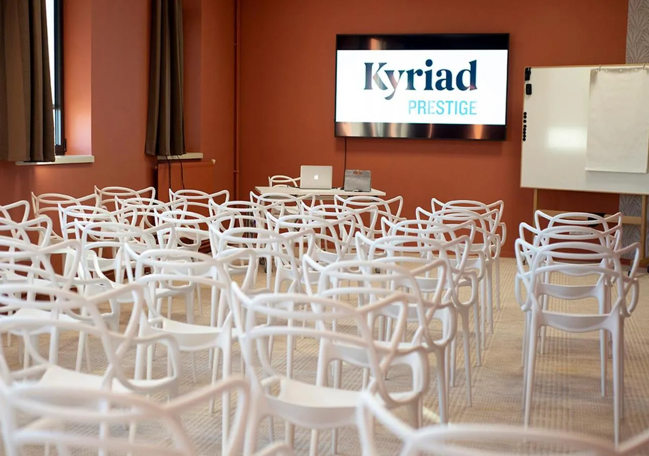 Property building in Kyriad Prestige Hotel Clermont-Ferrand
