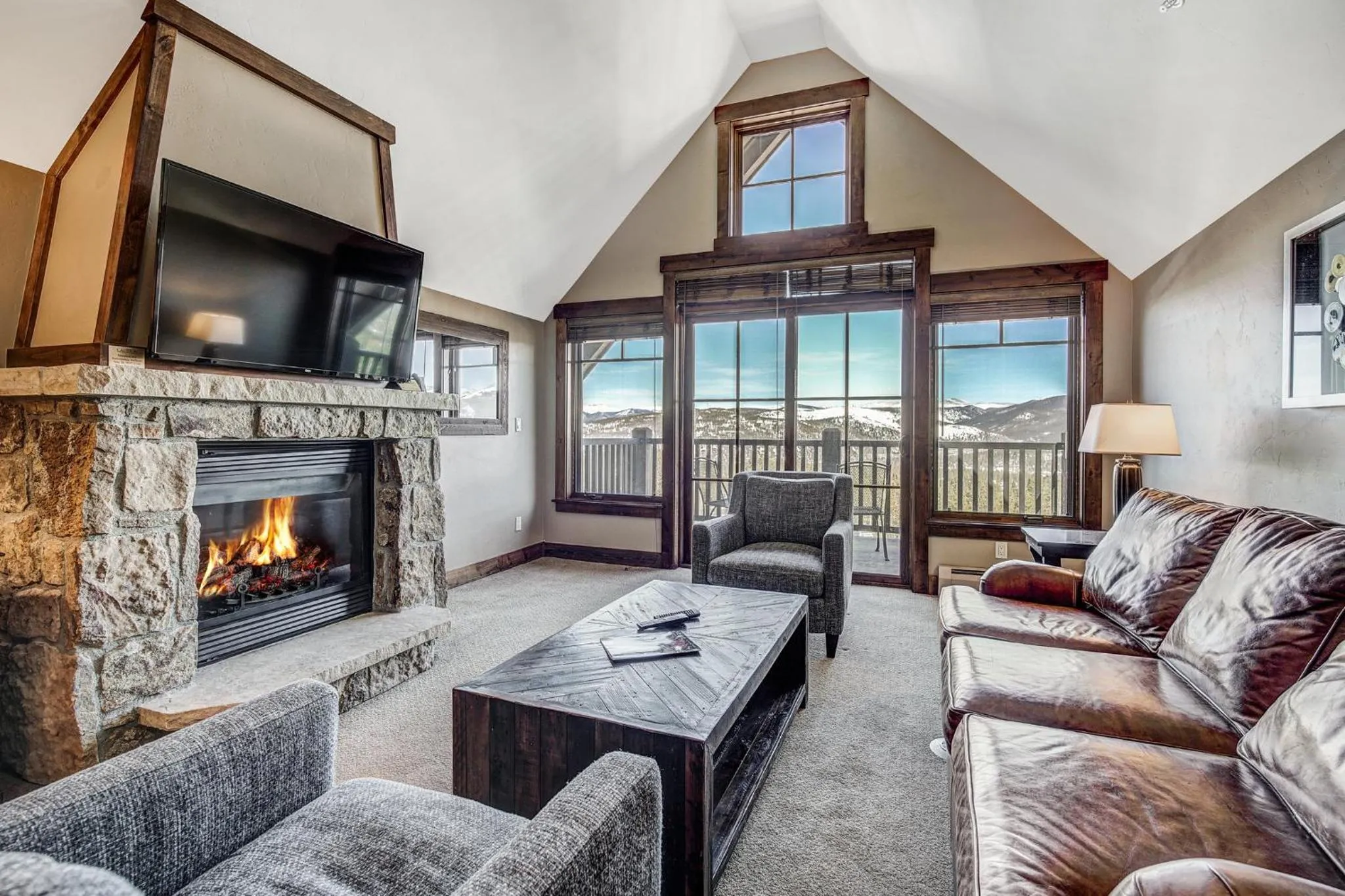 Living room in Crystal Peak Lodge By Vail Resorts