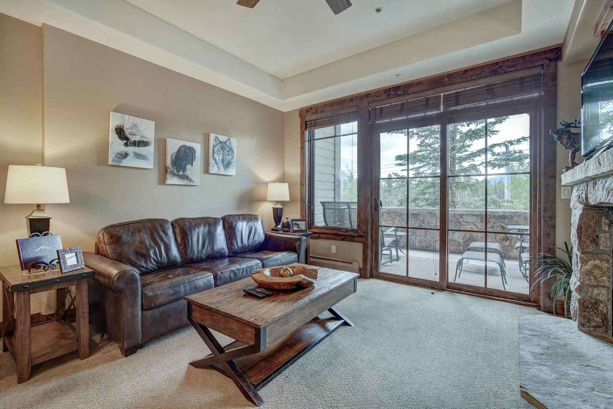 Living room in Crystal Peak Lodge By Vail Resorts