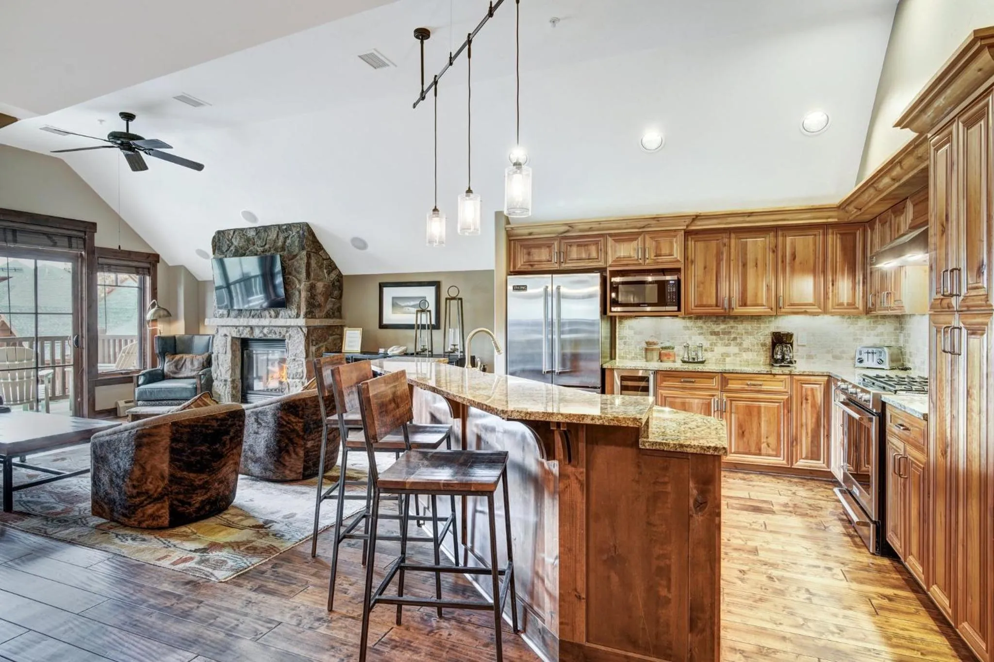 Living room in Crystal Peak Lodge By Vail Resorts