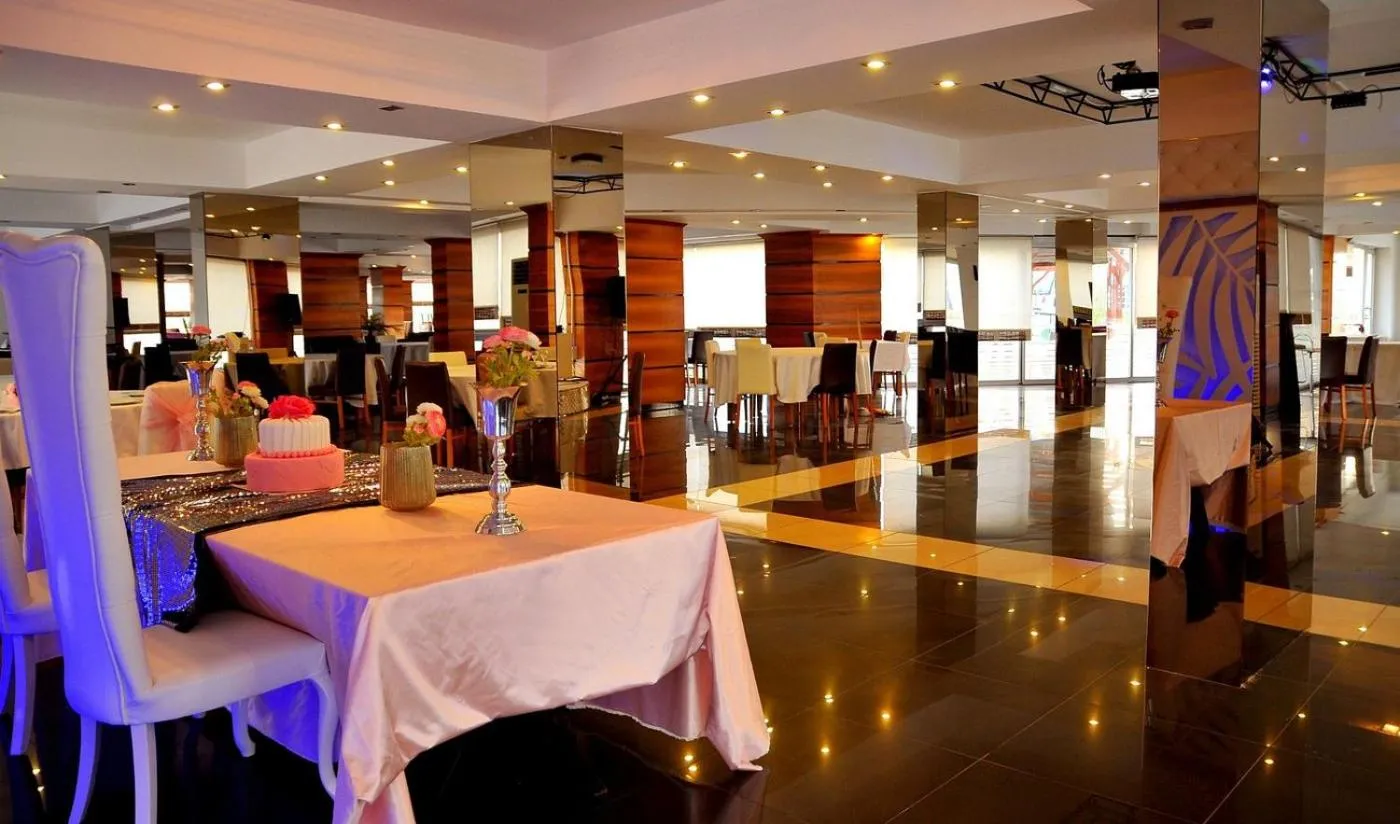 wedding in Expo Park Hotel