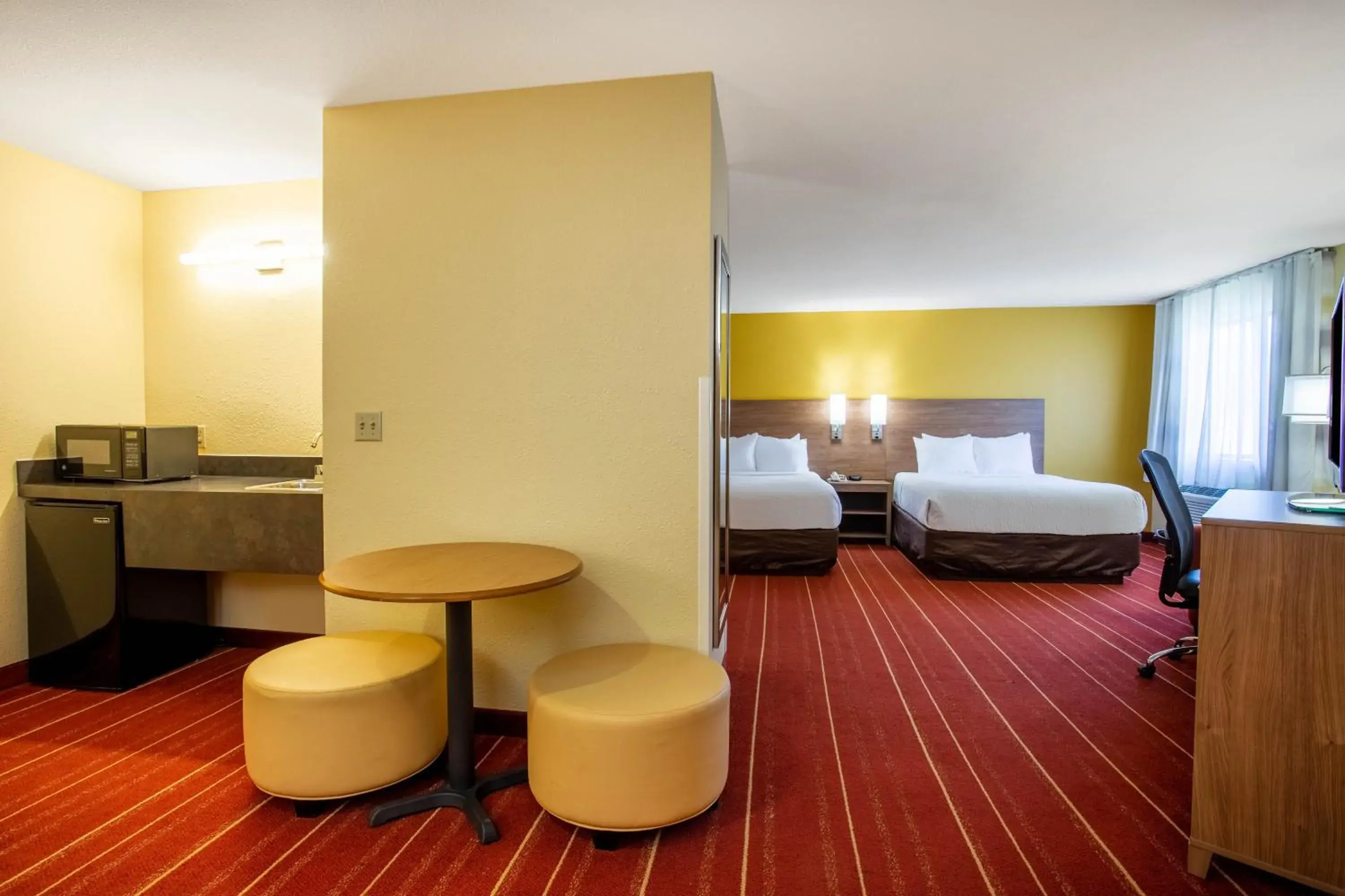 Studio Suite with Two Queen Beds - Non-Smoking in Days Inn by Wyndham Marquette Studio Suite with Two Queen Beds - Non-Smoking in Days Inn by Wyndham Marquette