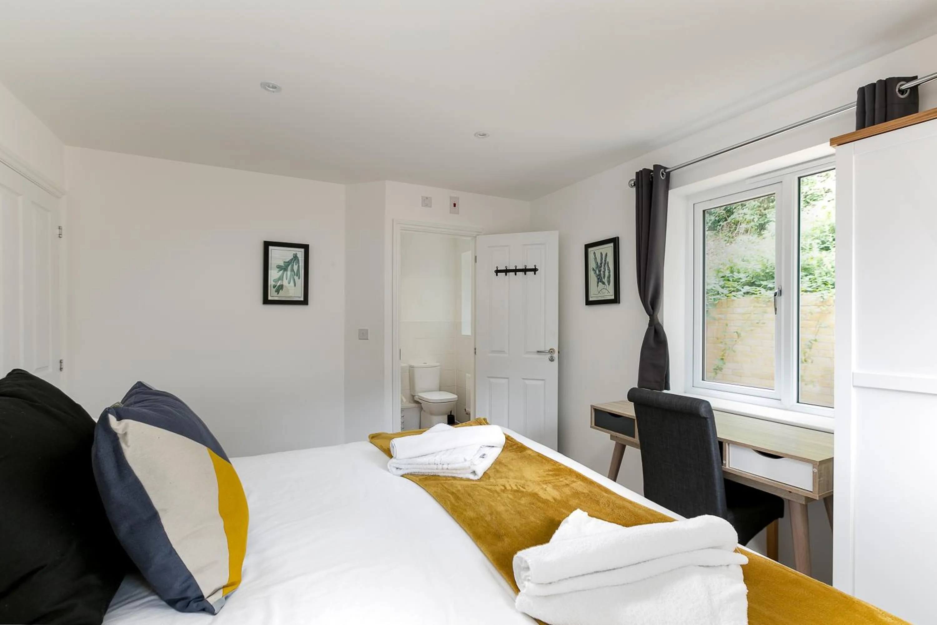 Bed in Hertford Serviced Apartments by Payman Club