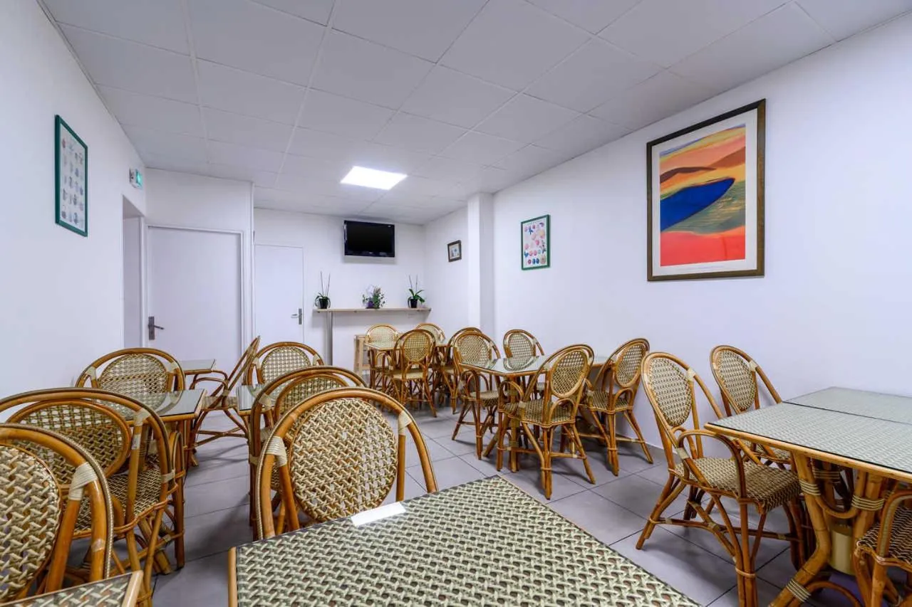 Restaurant/places to eat in Comfort Hotel Rouen Alba