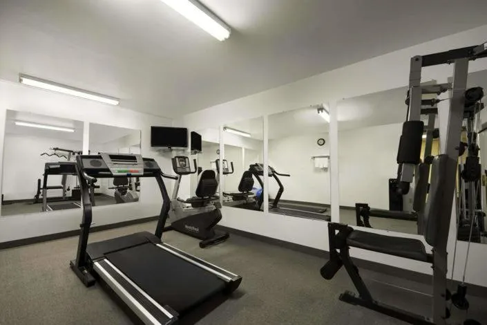 Fitness centre/facilities in Days Inn by Wyndham Grayling