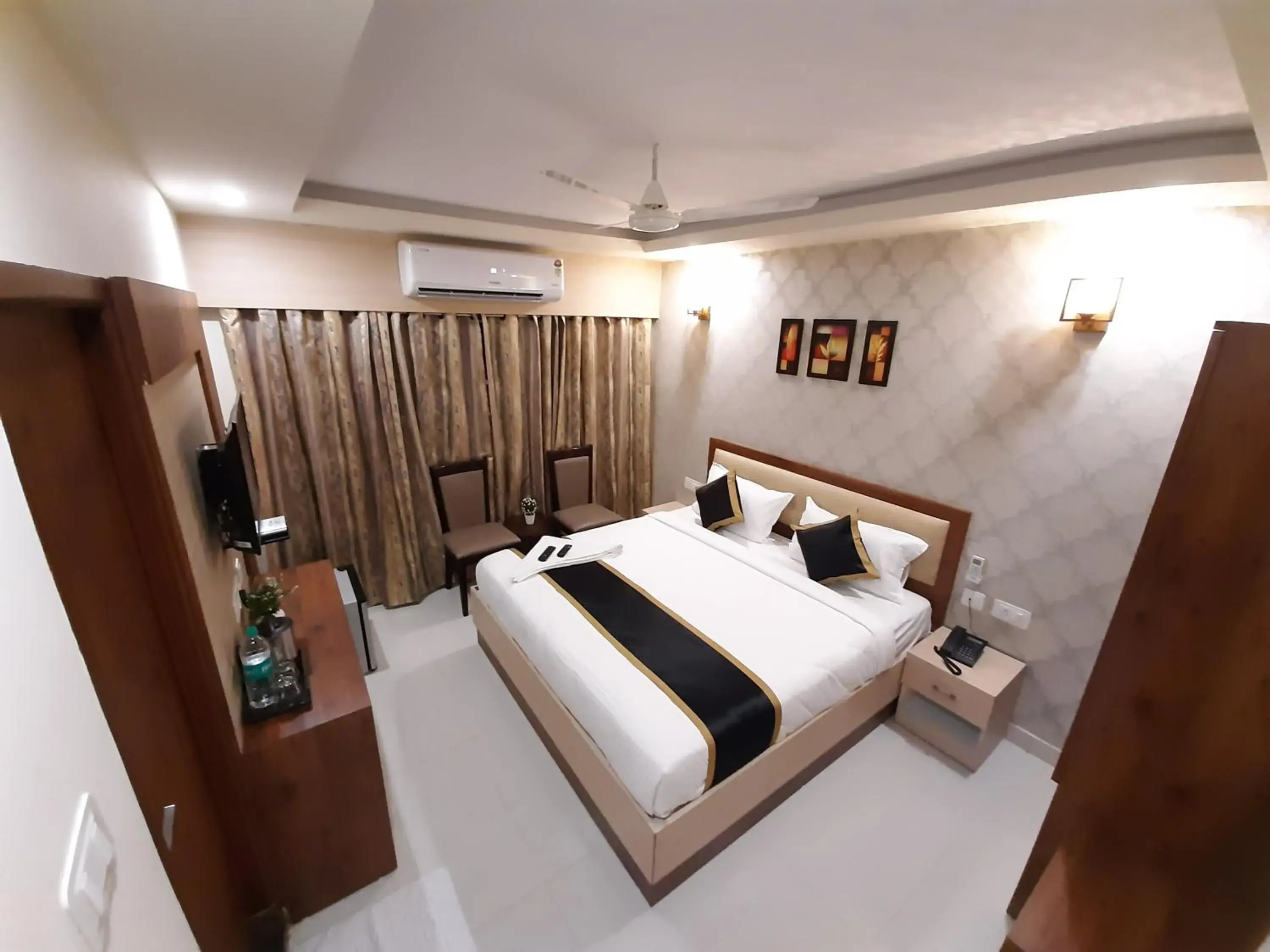 Premium Room - single occupancy in Liza Regency Premium Room - single occupancy in Liza Regency