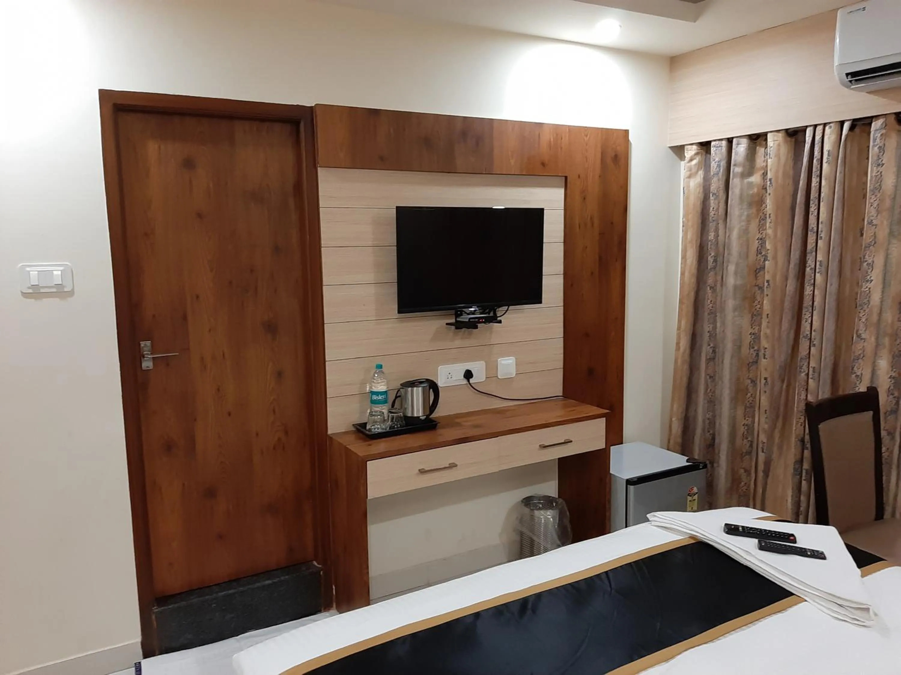 TV and multimedia, Bed in Liza Regency