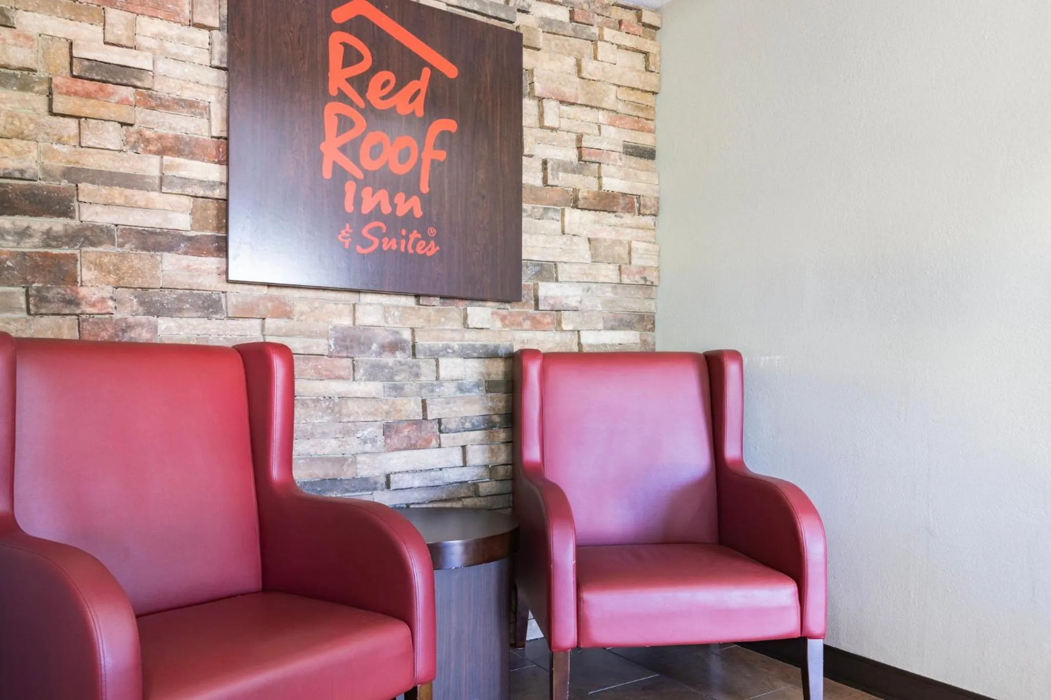 Lobby or reception in Red Roof Inn & Suites Statesboro - University
