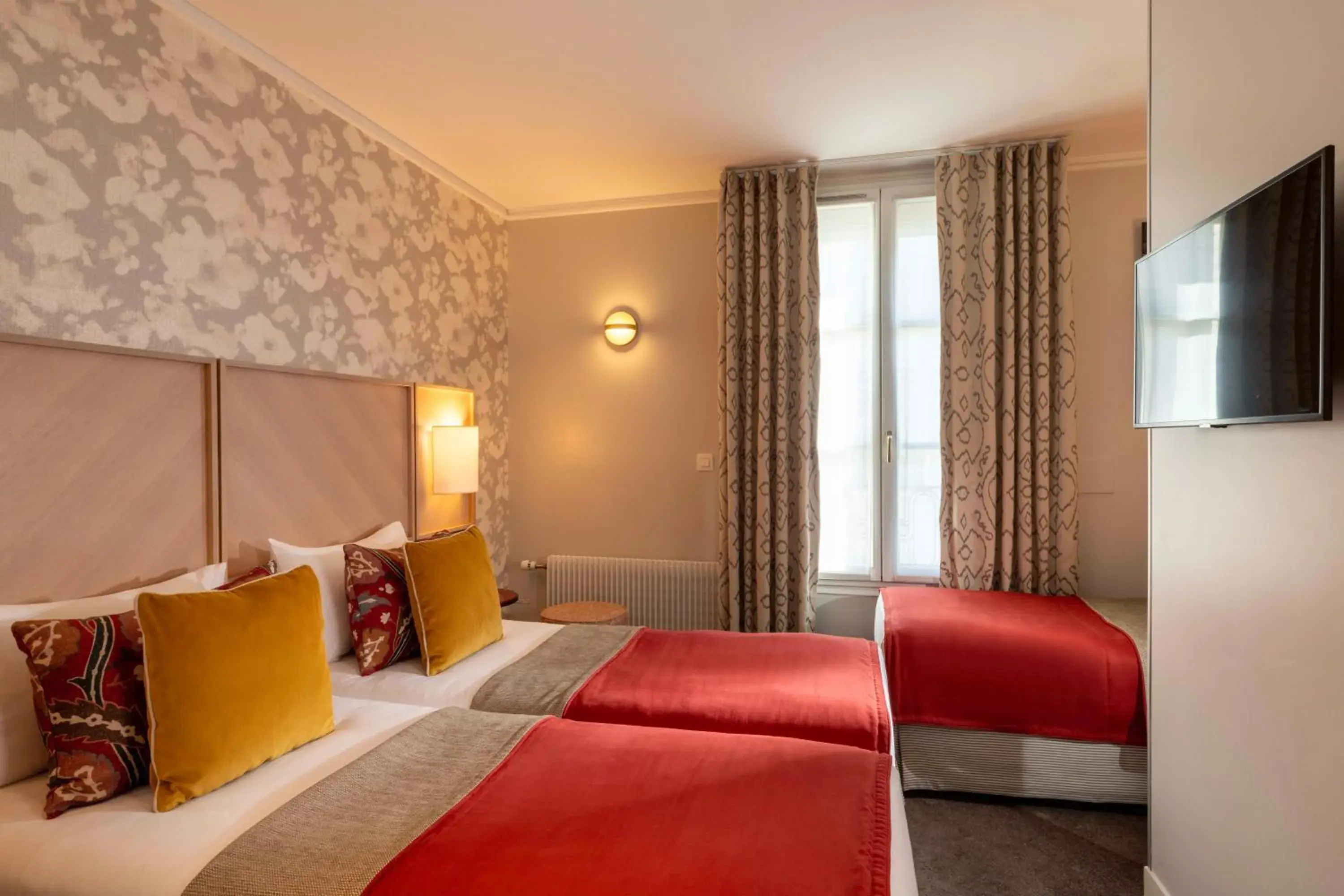 Comfort Triple Room in Jardins Eiffel Comfort Triple Room in Jardins Eiffel