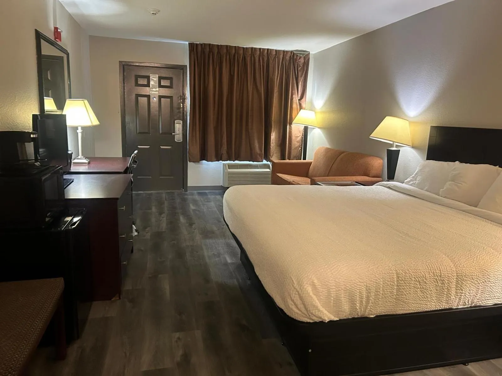 Bed in Days Inn by Wyndham Natchitoches