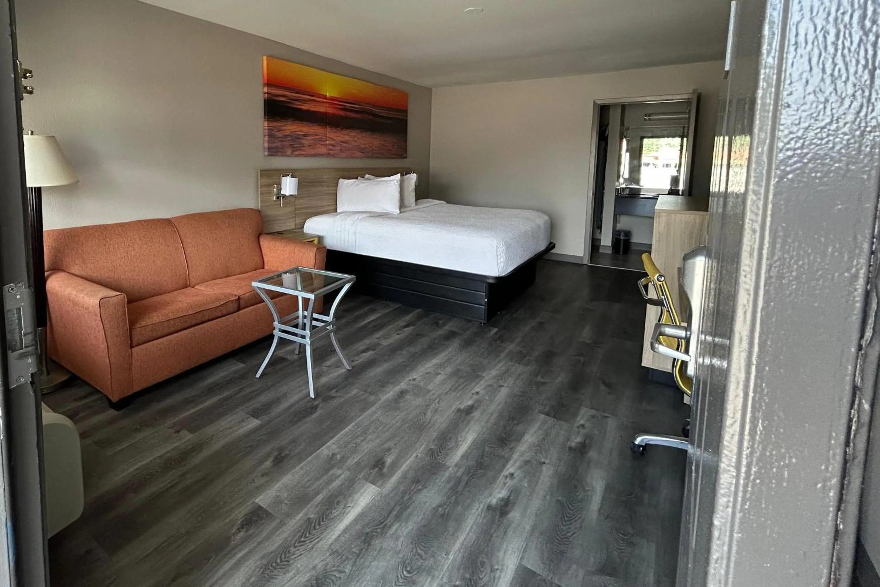 Photo of the whole room, Bed in Days Inn by Wyndham Natchitoches