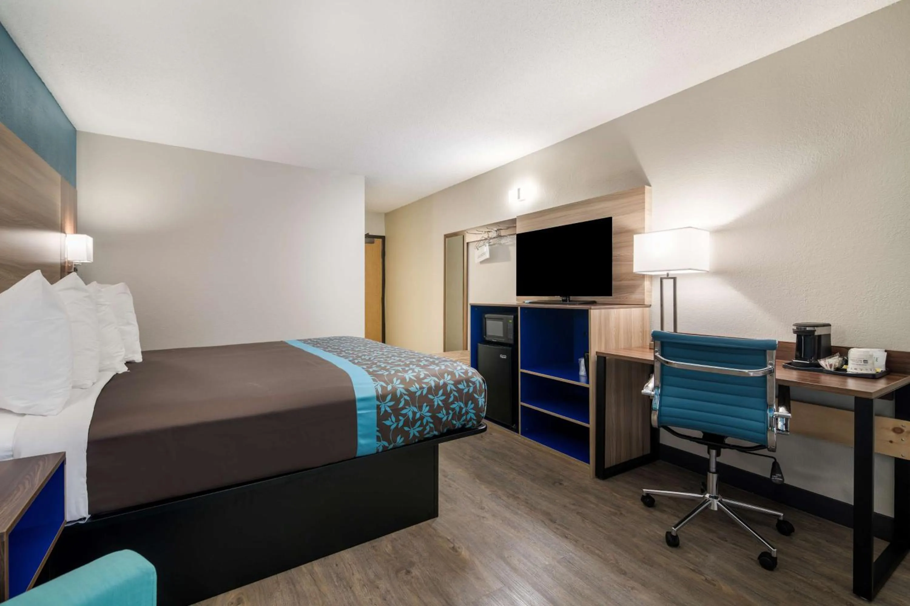 TV and multimedia, Bed in SureStay Hotel by Best Western Lewiston