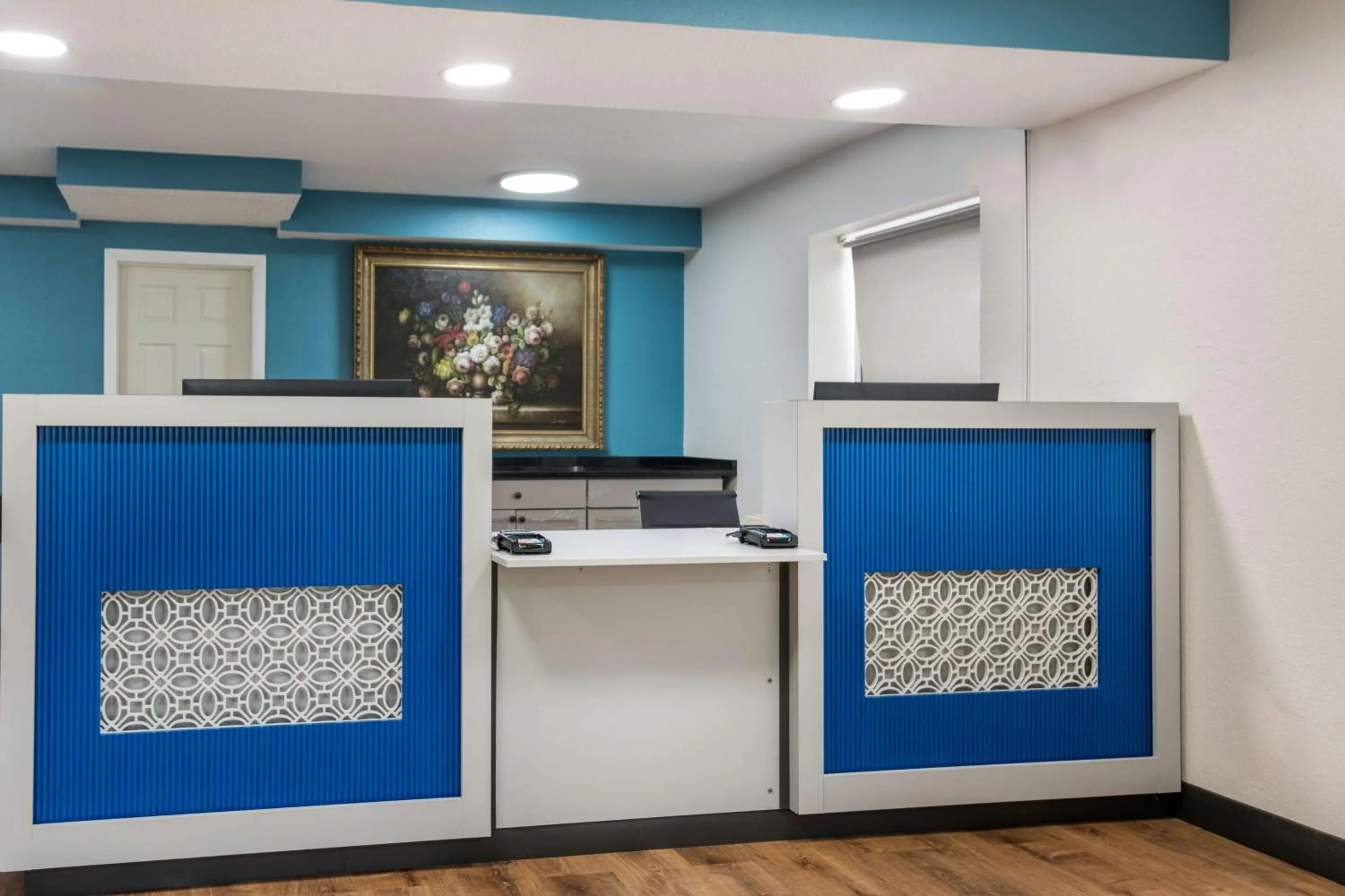 Lobby or reception in SureStay Hotel by Best Western Lewiston