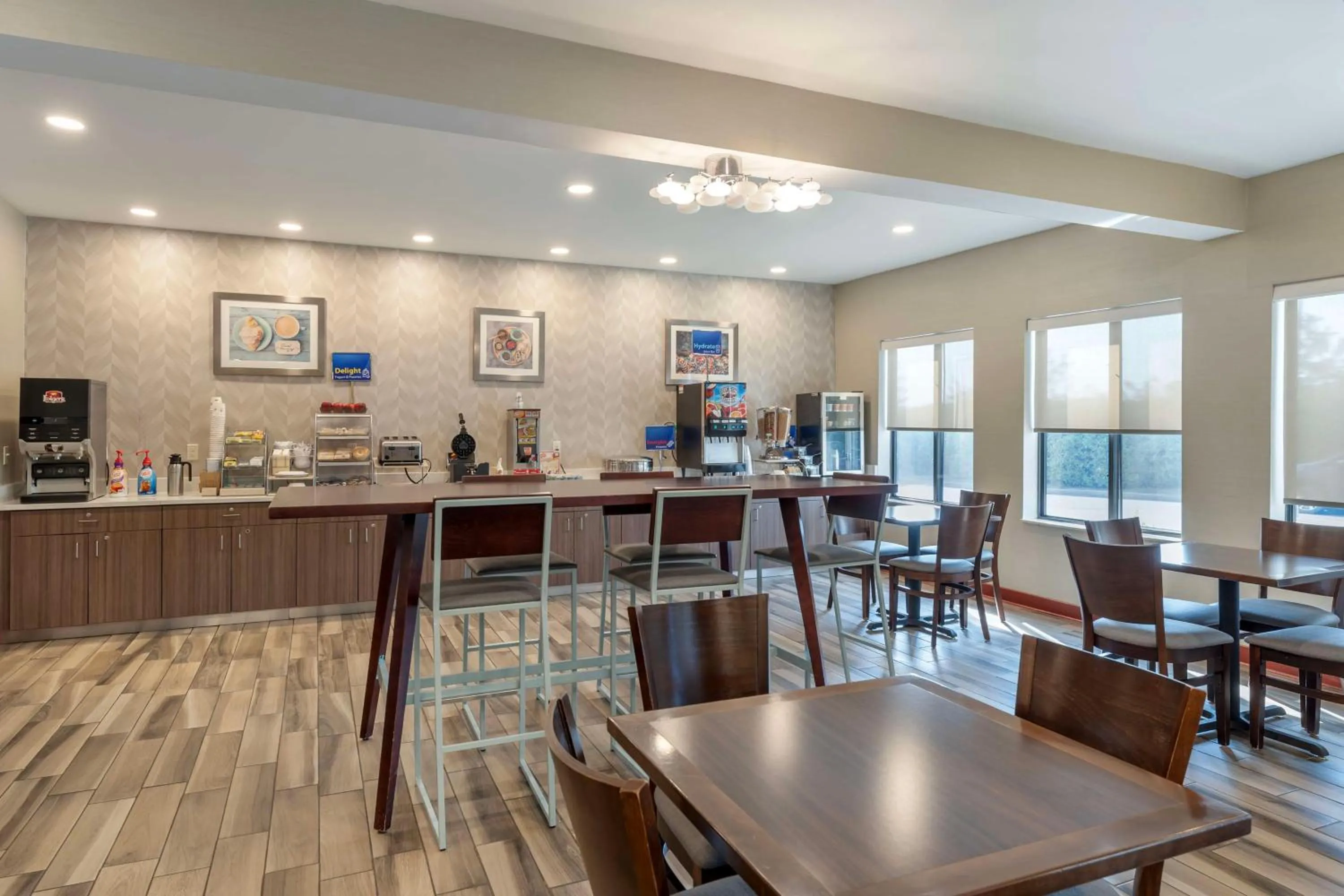 Breakfast in Best Western St. Clairsville Inn & Suites