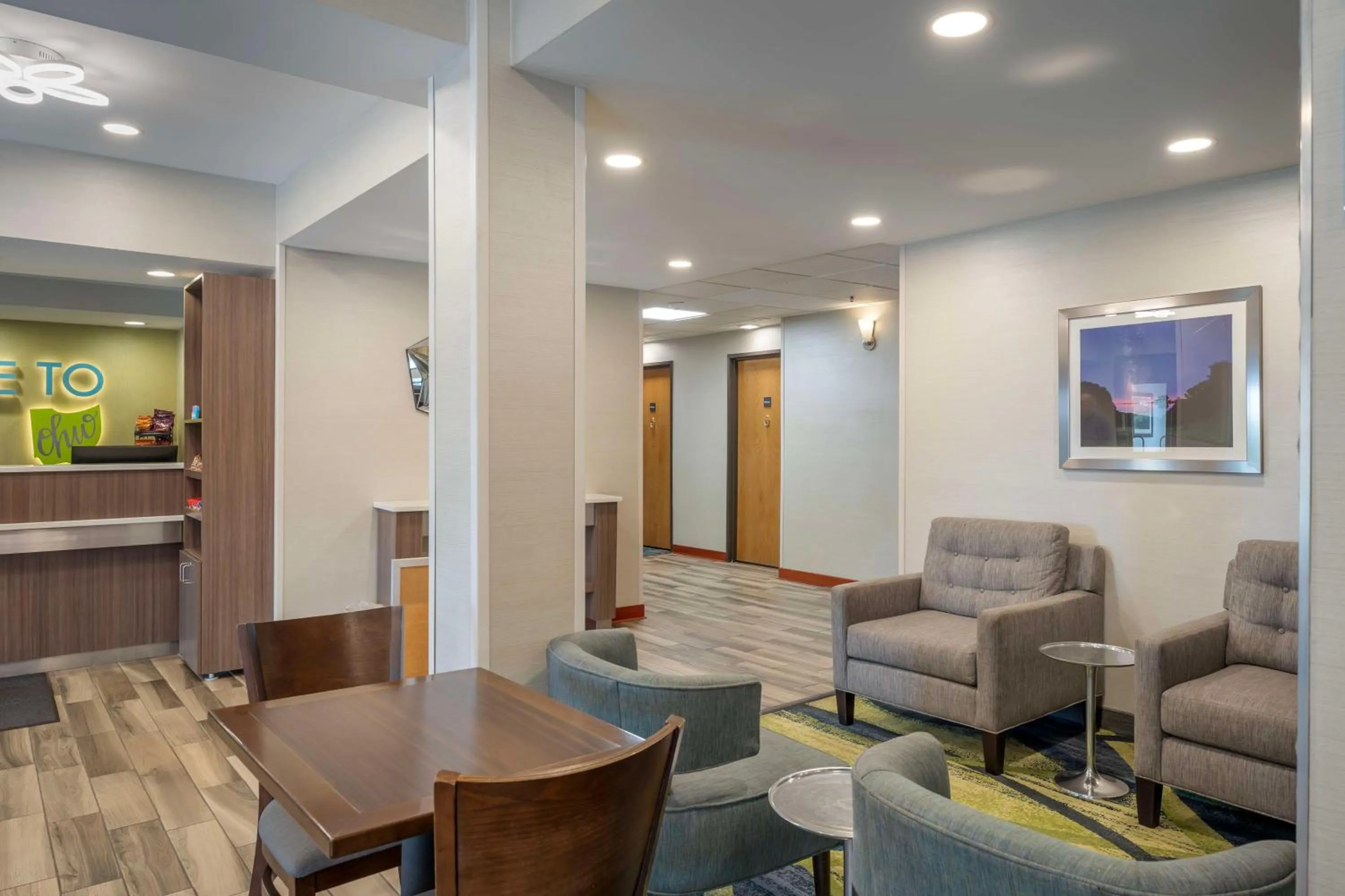 Lobby or reception in Best Western St. Clairsville Inn & Suites