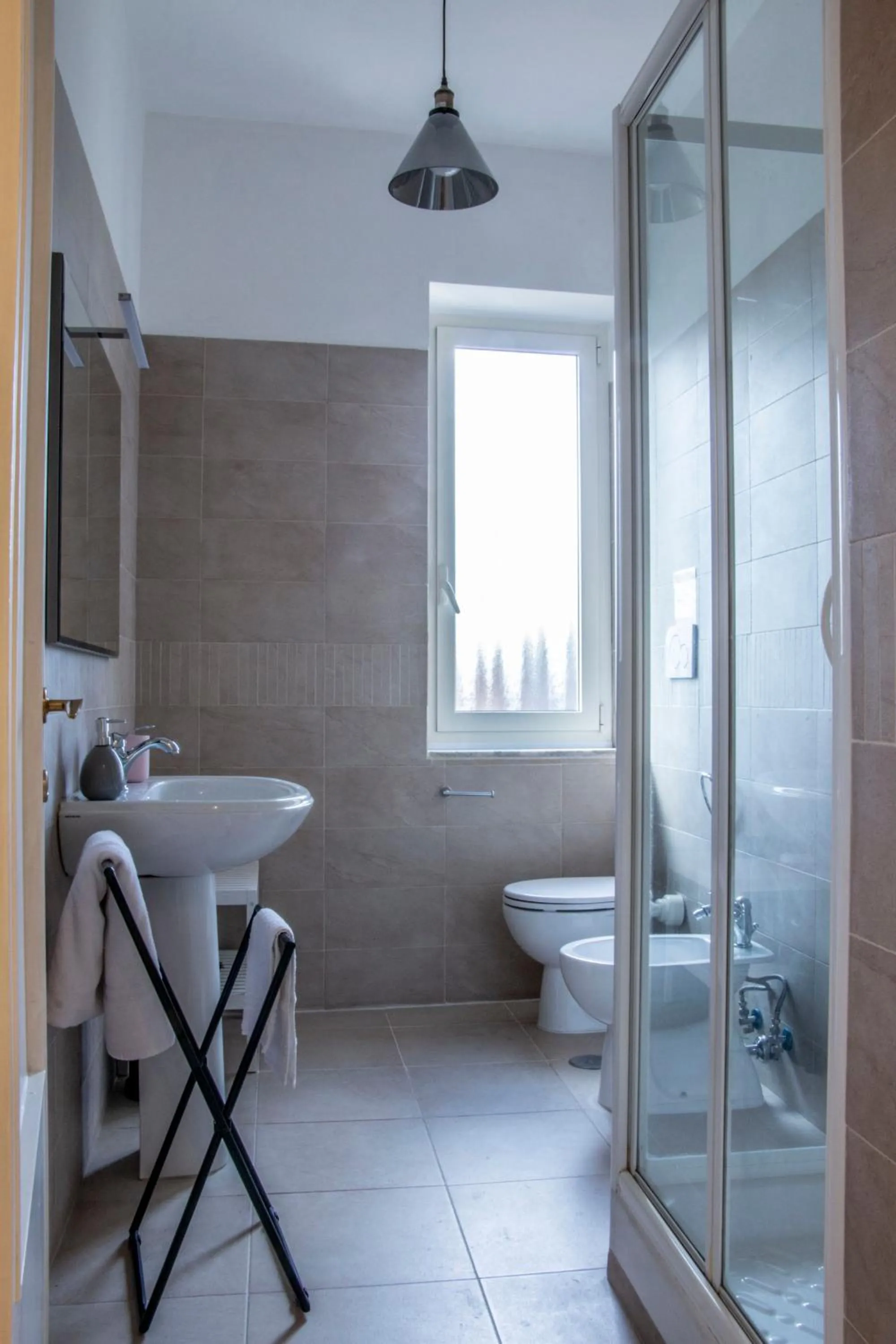 Shower in Campo24roma Guesthouse