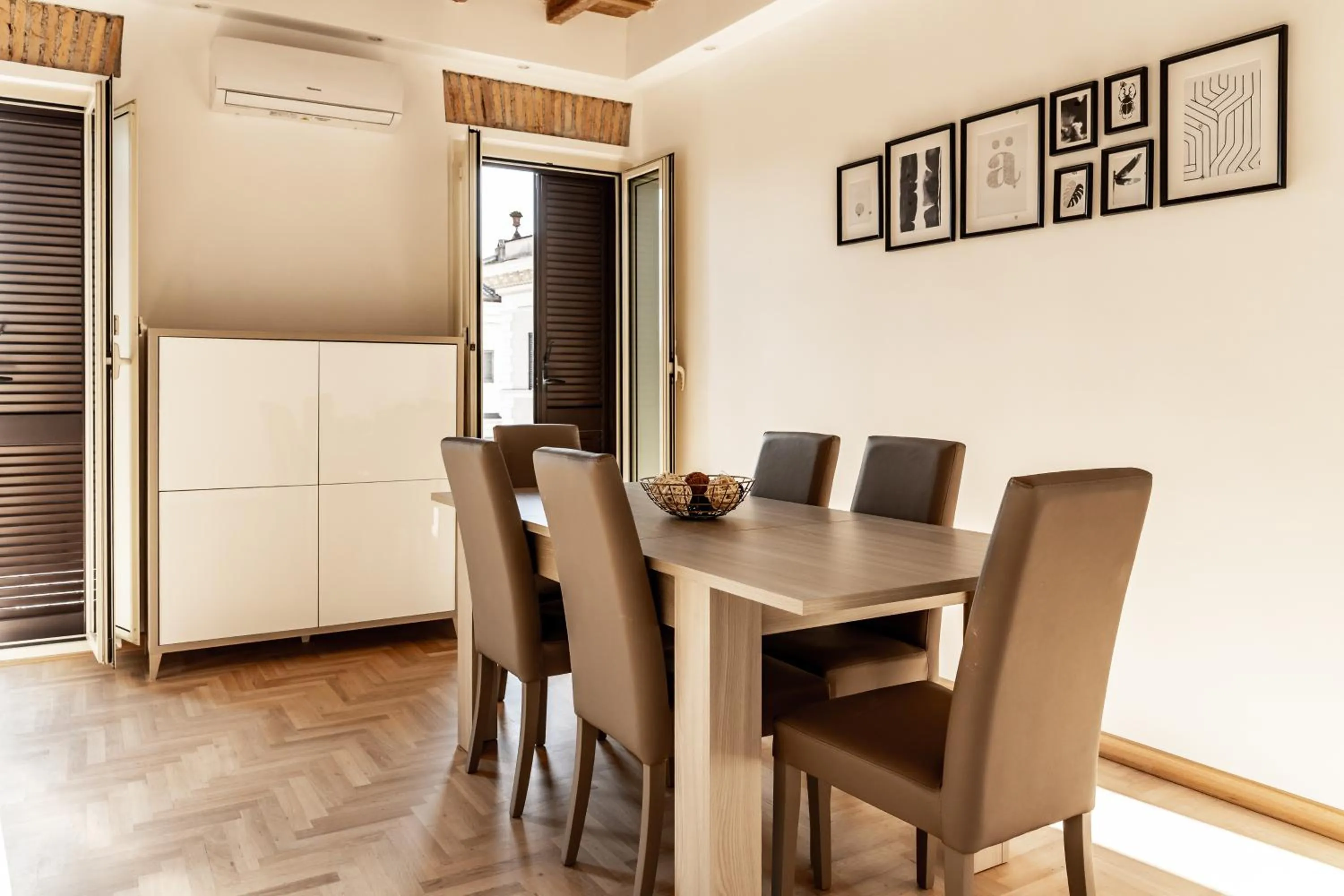 Communal lounge/ TV room in Campo24roma Guesthouse