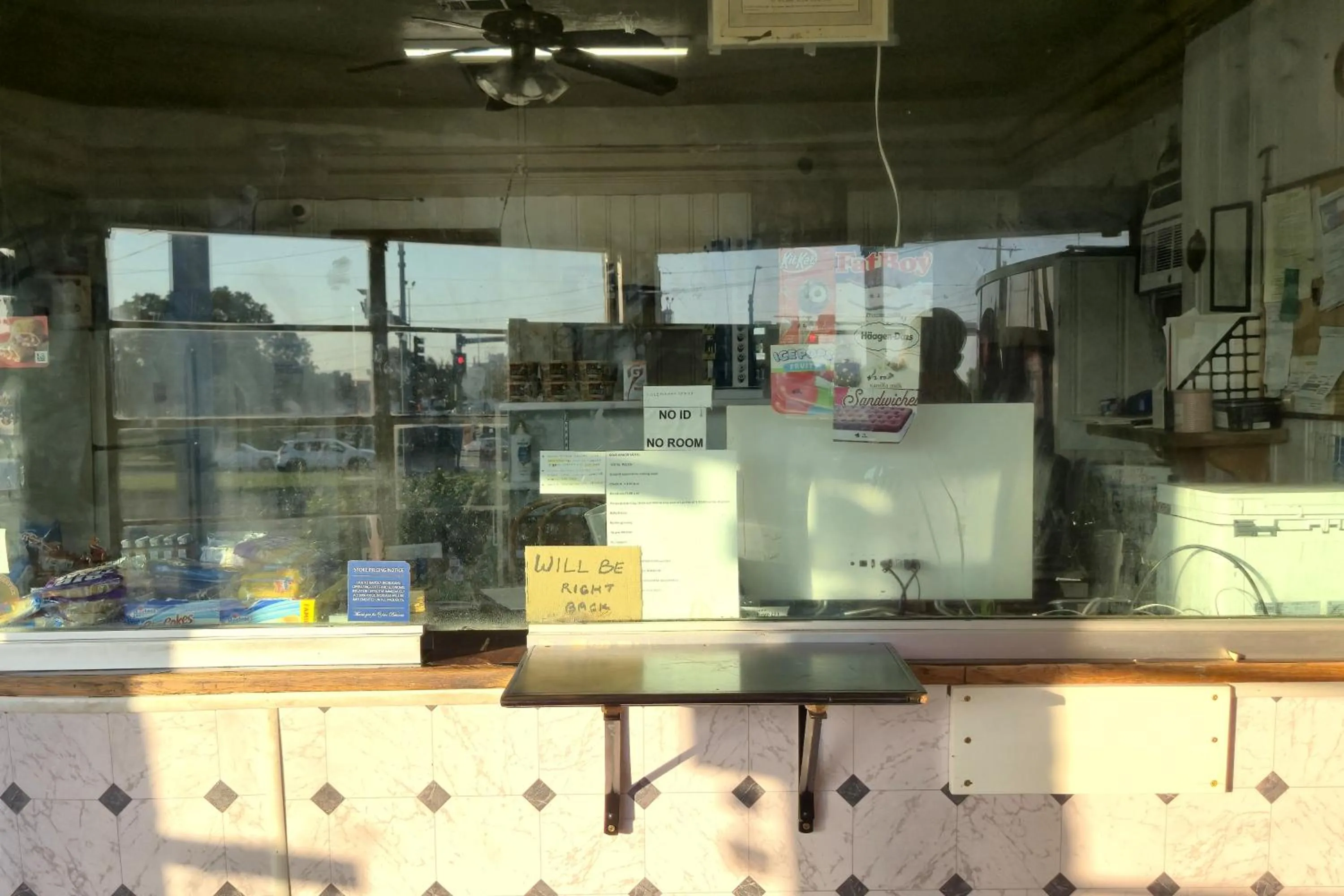 Lobby or reception in Cole Manor Motel By OYO Love Field Market Center