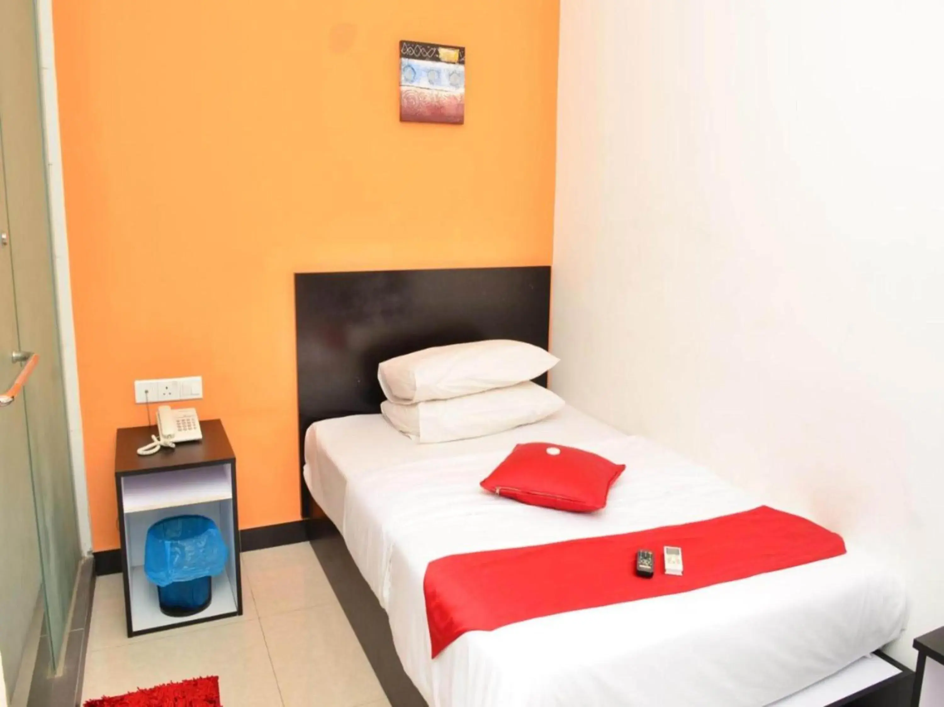 Deluxe Single Room - single occupancy in Hotel O Dspark Port Klang Deluxe Single Room - single occupancy in Hotel O Dspark Port Klang