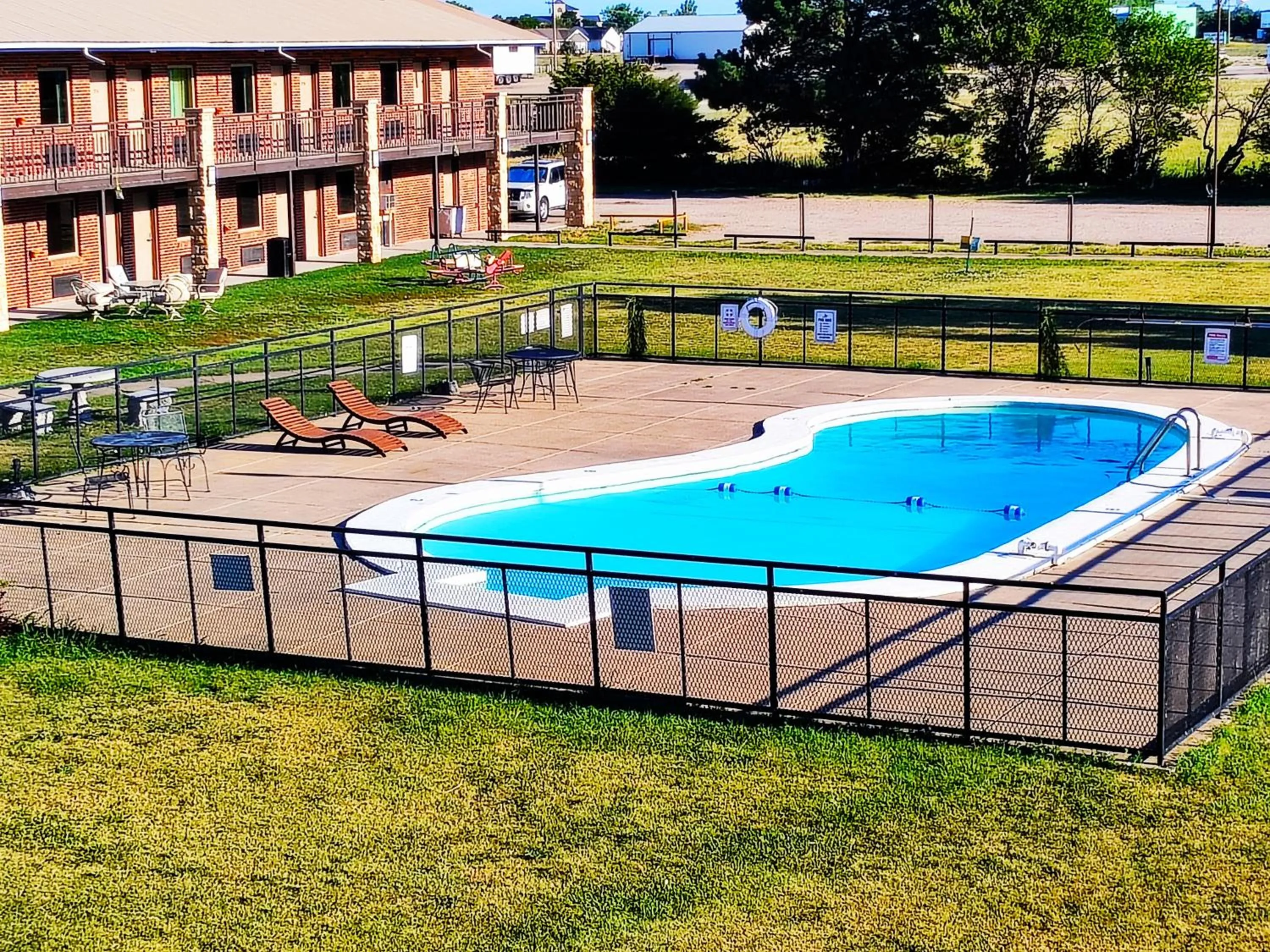 Swimming pool in The Lodge at Russell - Russell Inn