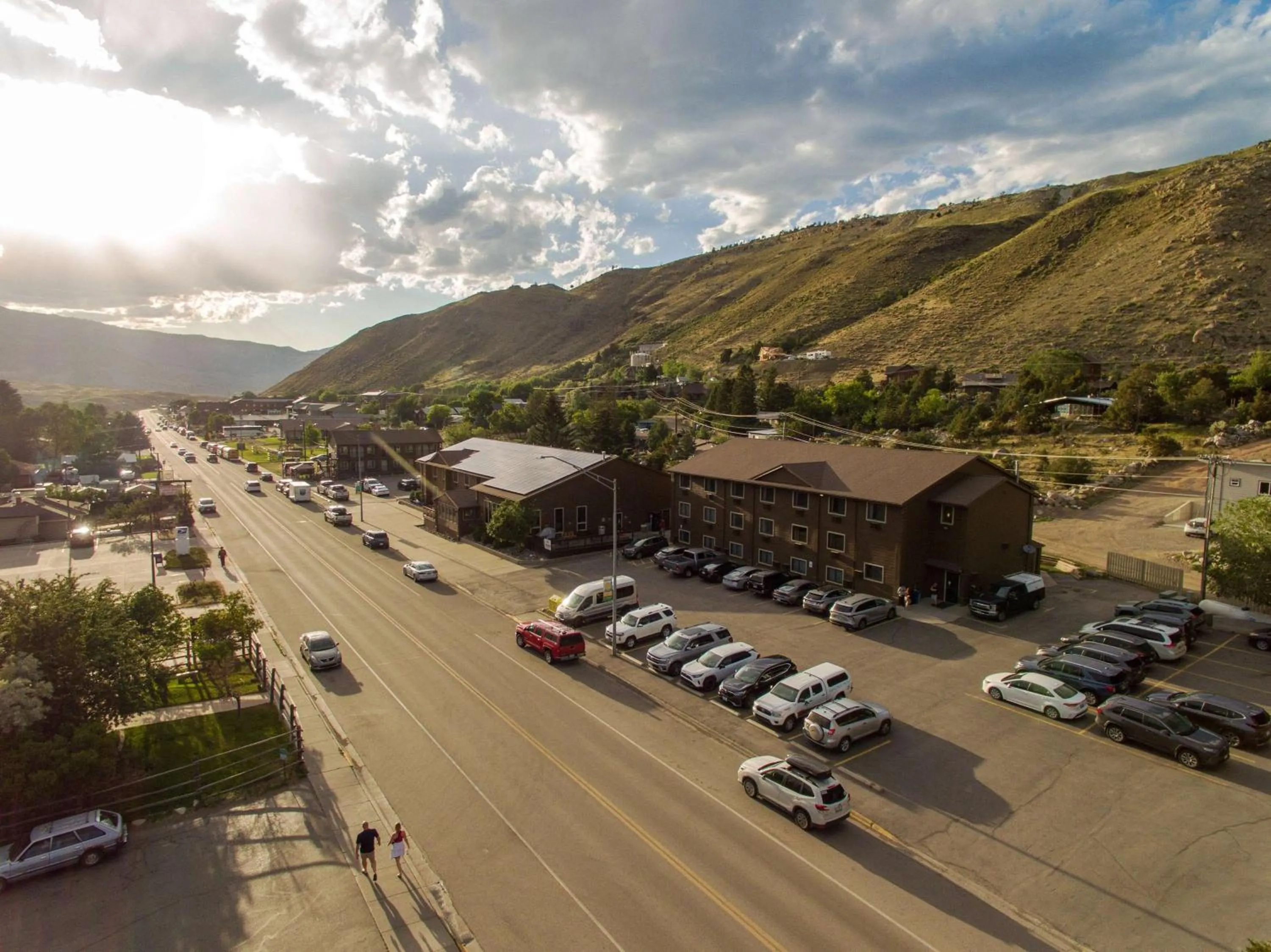 Property building in Super 8 by Wyndham Gardiner/Yellowstone Park Area