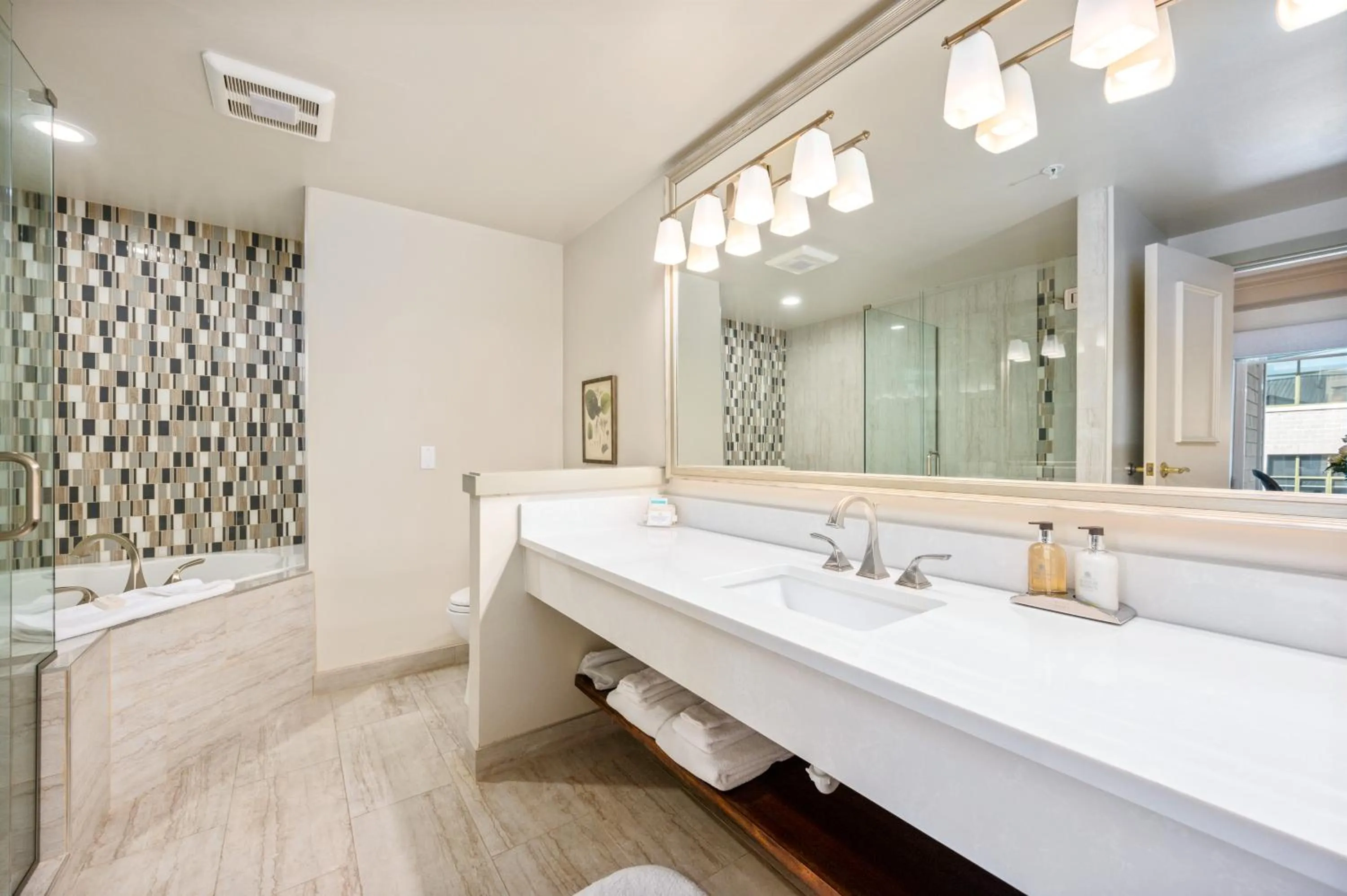 Hotel Bellwether on Bellingham Bay