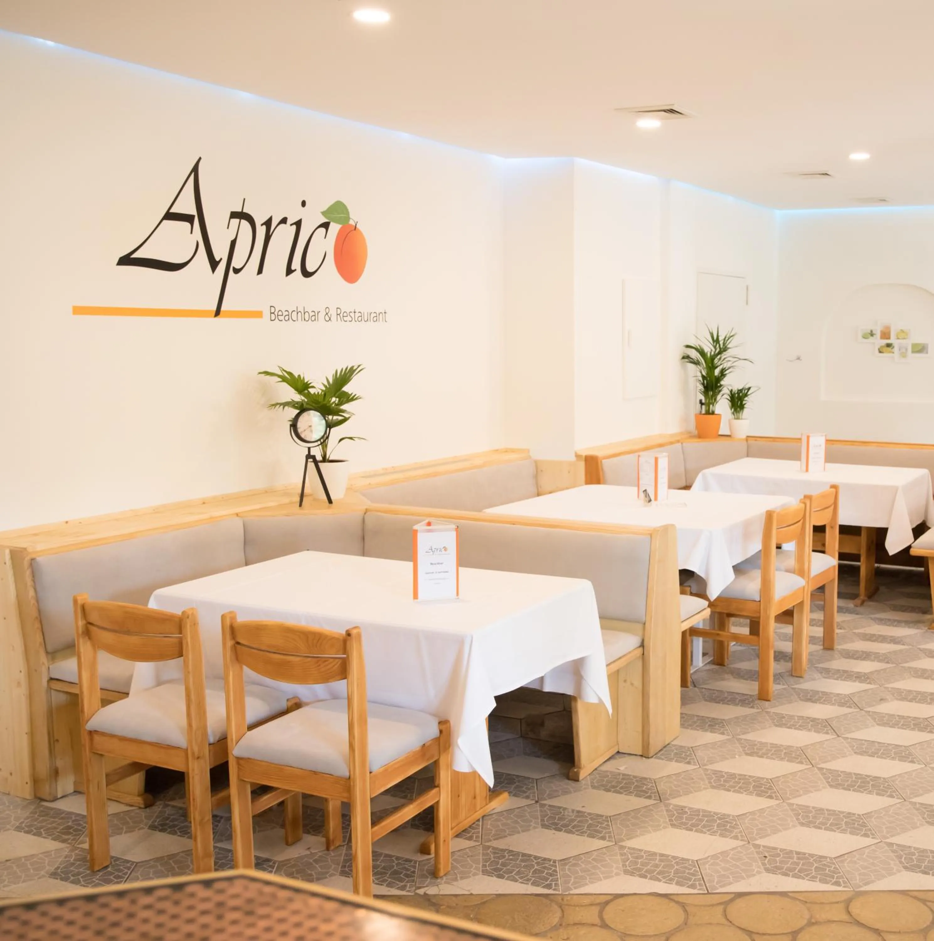 Restaurant/places to eat in Aprico