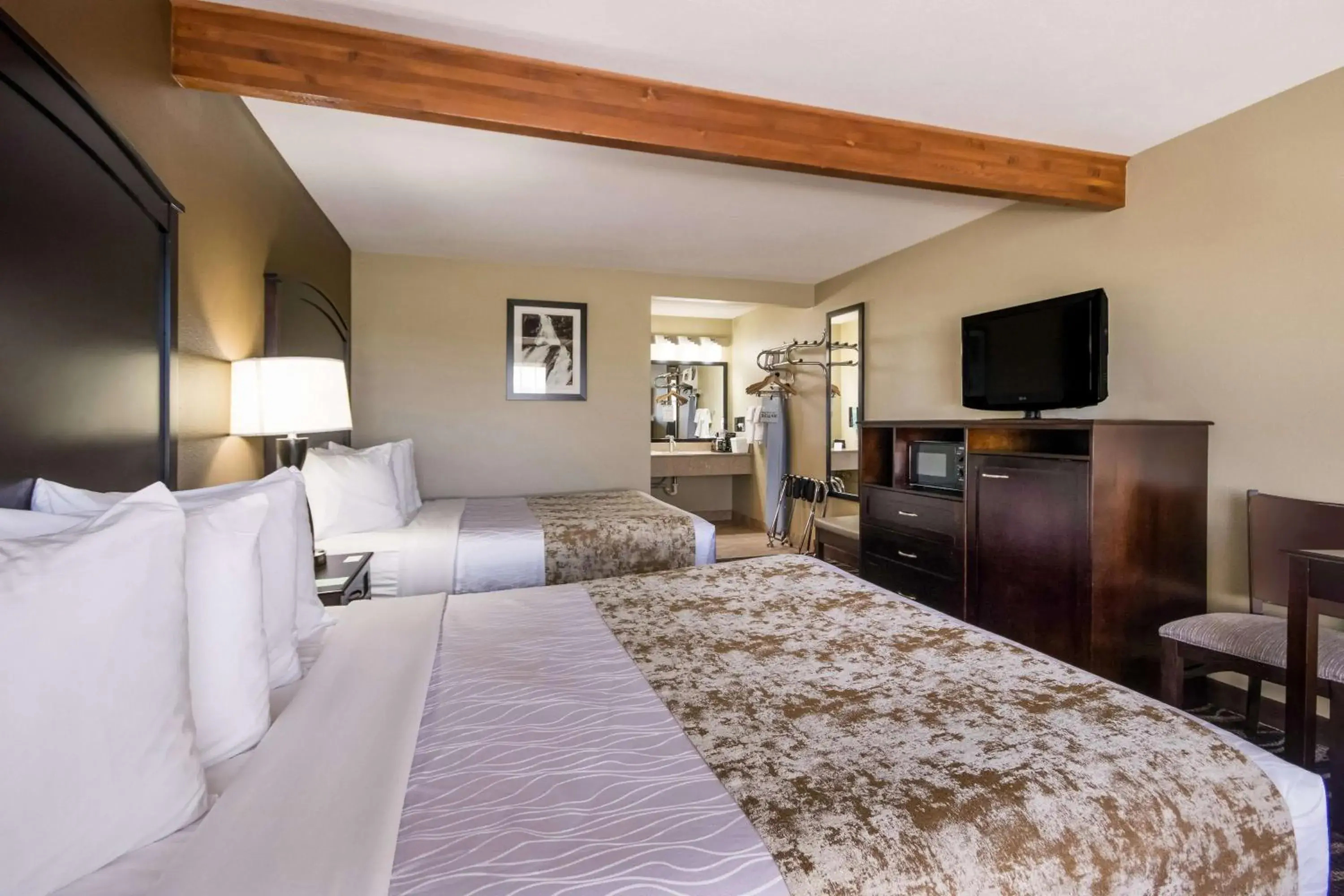 Queen Room with Two Queen Beds - Non-Smoking in Best Western Weston Inn Queen Room with Two Queen Beds - Non-Smoking in Best Western Weston Inn