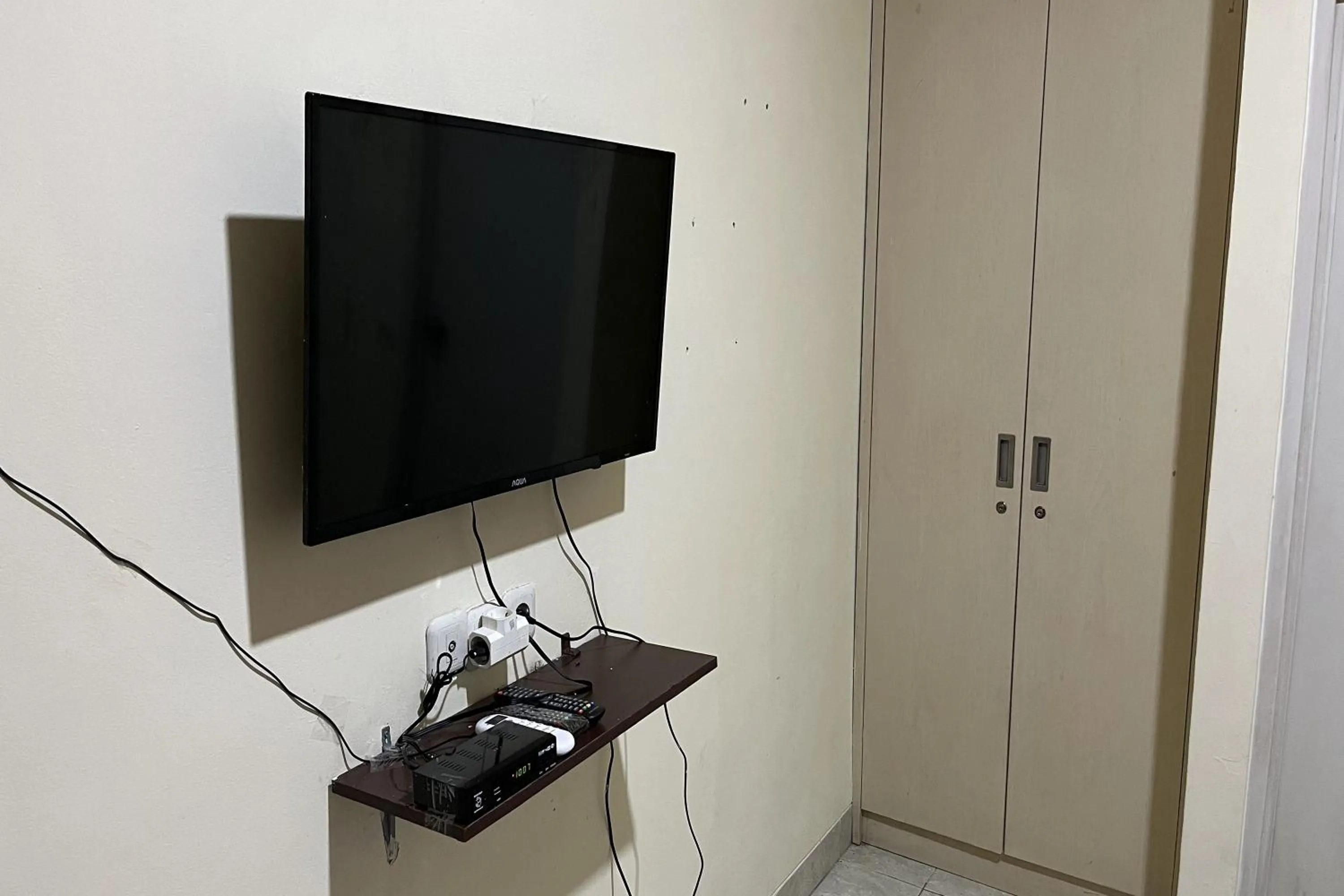 TV and multimedia, TV/Entertainment Center in Wisma Berkat