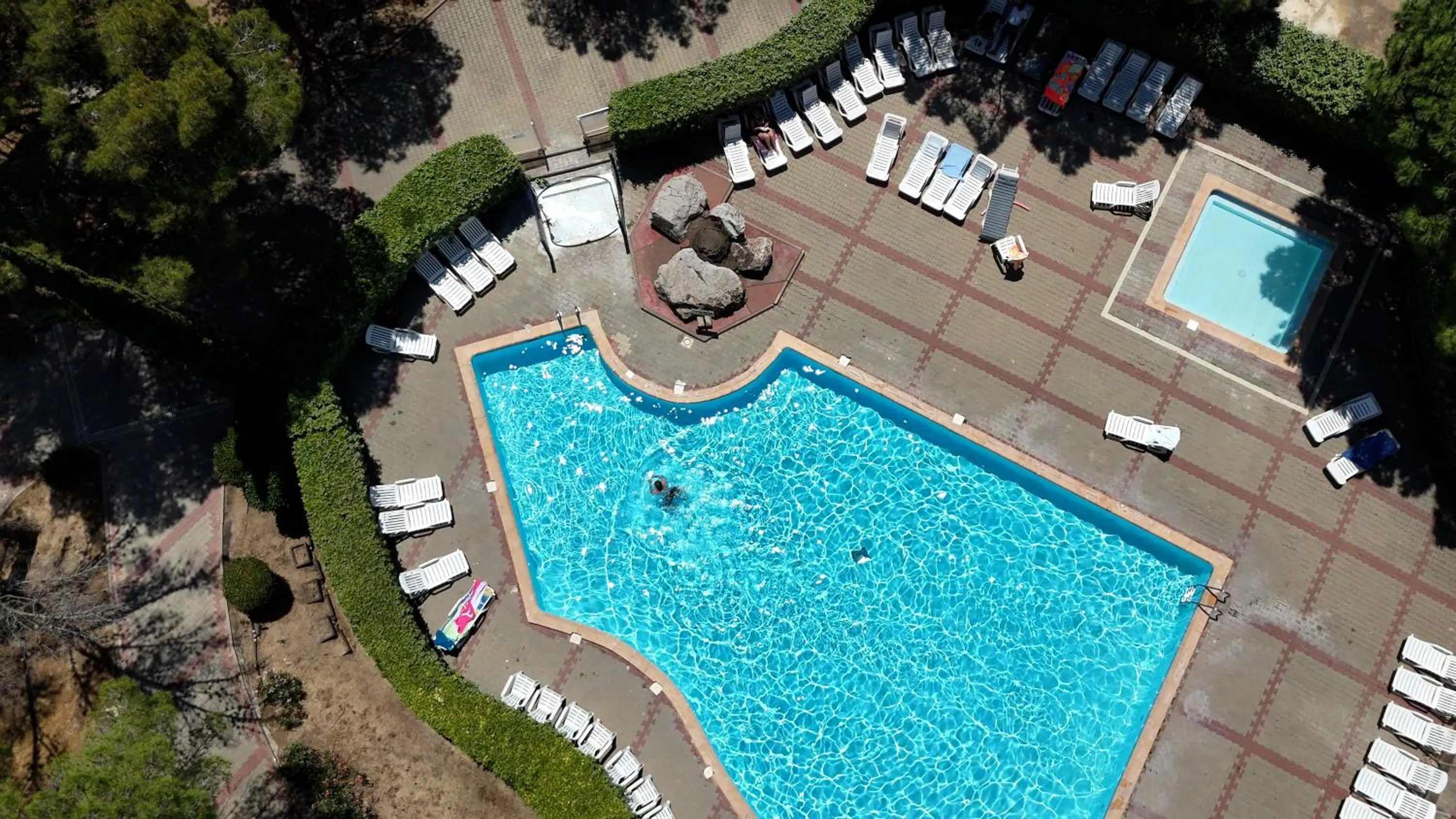Swimming pool in Résidence Goélia Arcadius