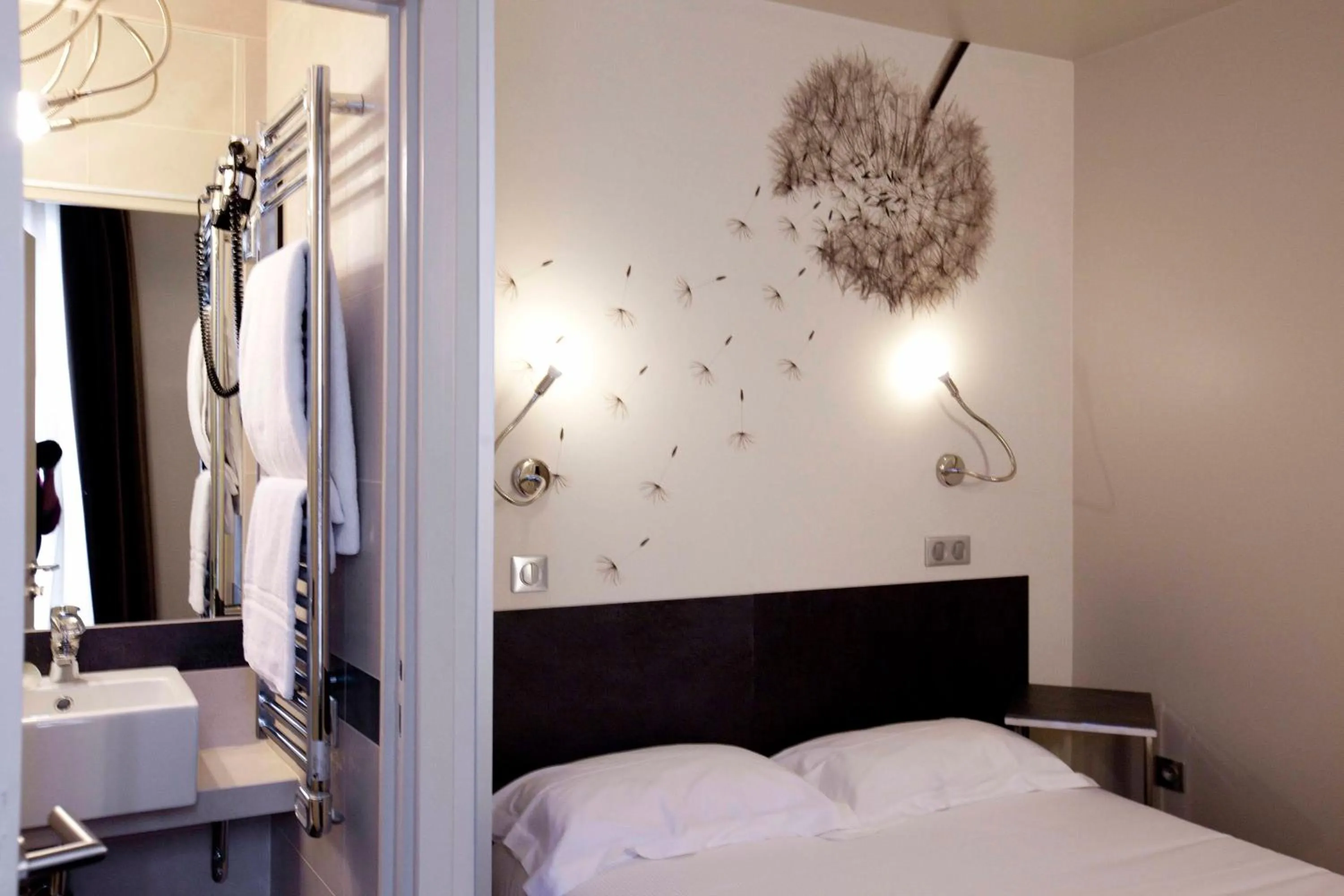 Photo of the whole room, Bed in Hotel Vivaldi