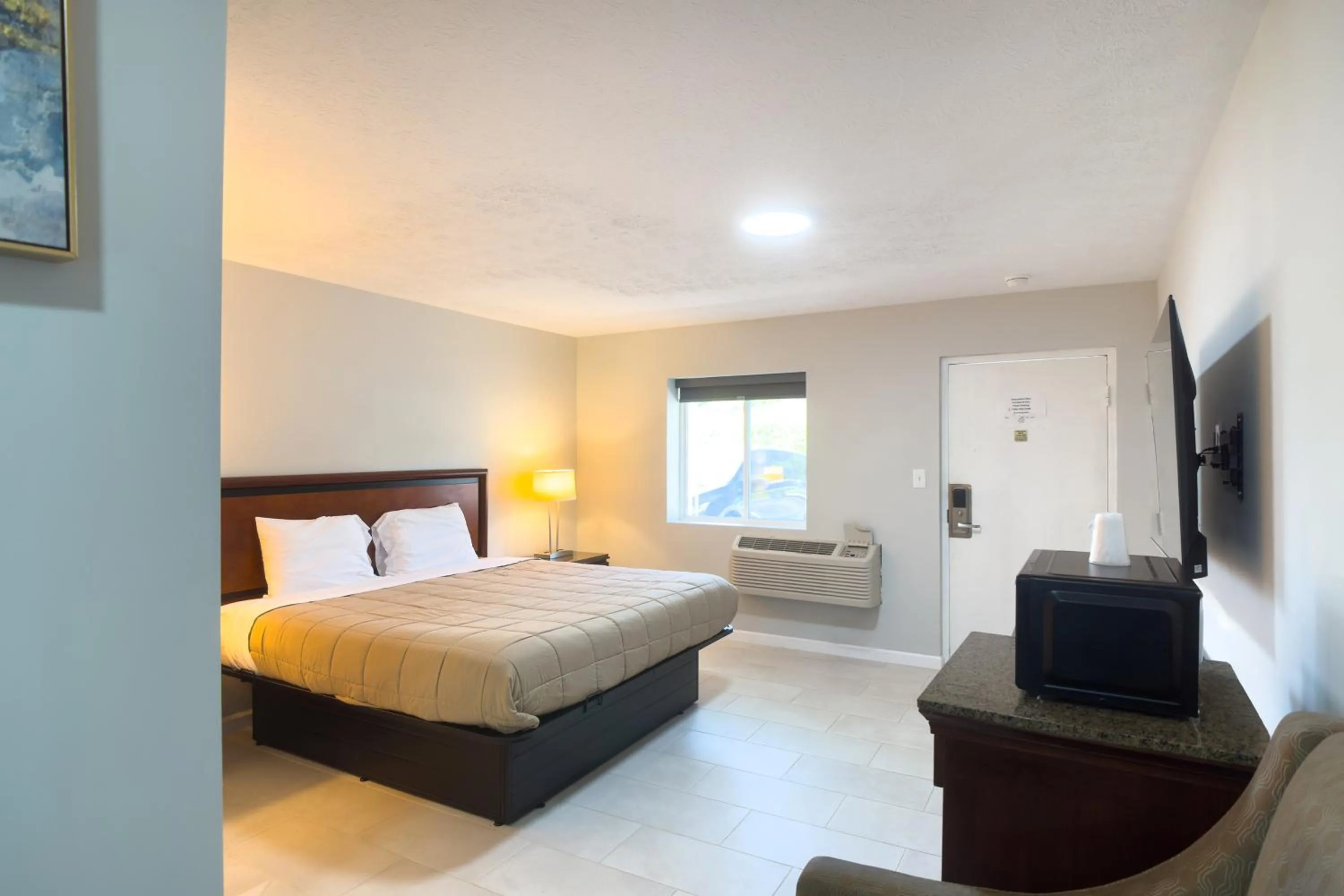 Bedroom, Bed in Imperial Inn by OYO Tazewell