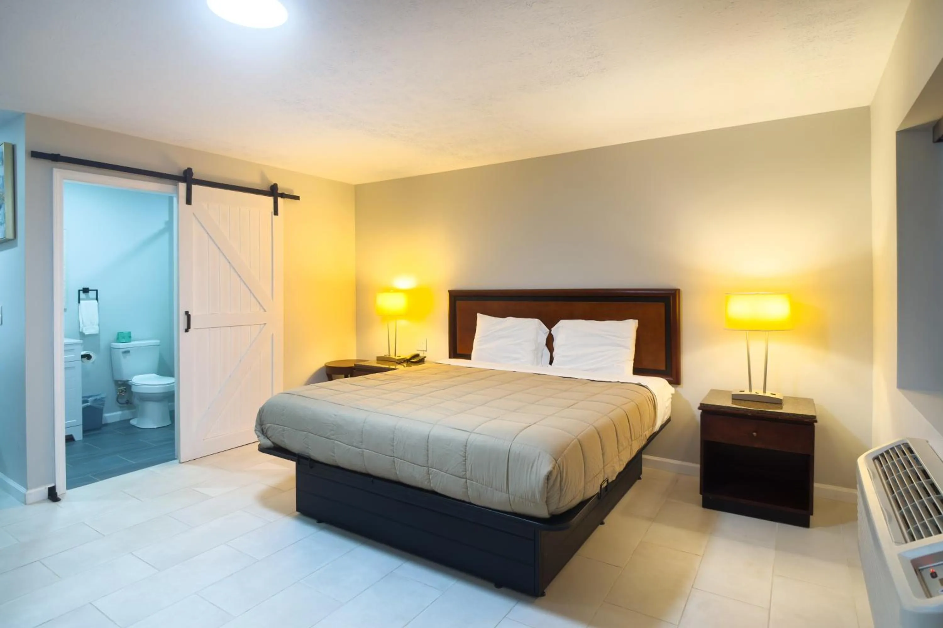 Bedroom, Bed in Imperial Inn by OYO Tazewell