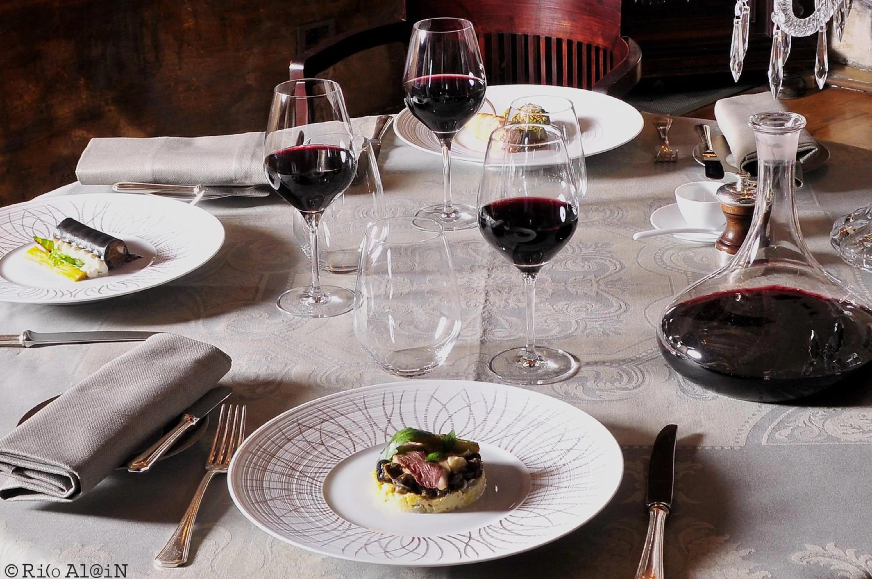 Restaurant/places to eat in Cour des Loges Lyon, A Radisson Collection Hotel