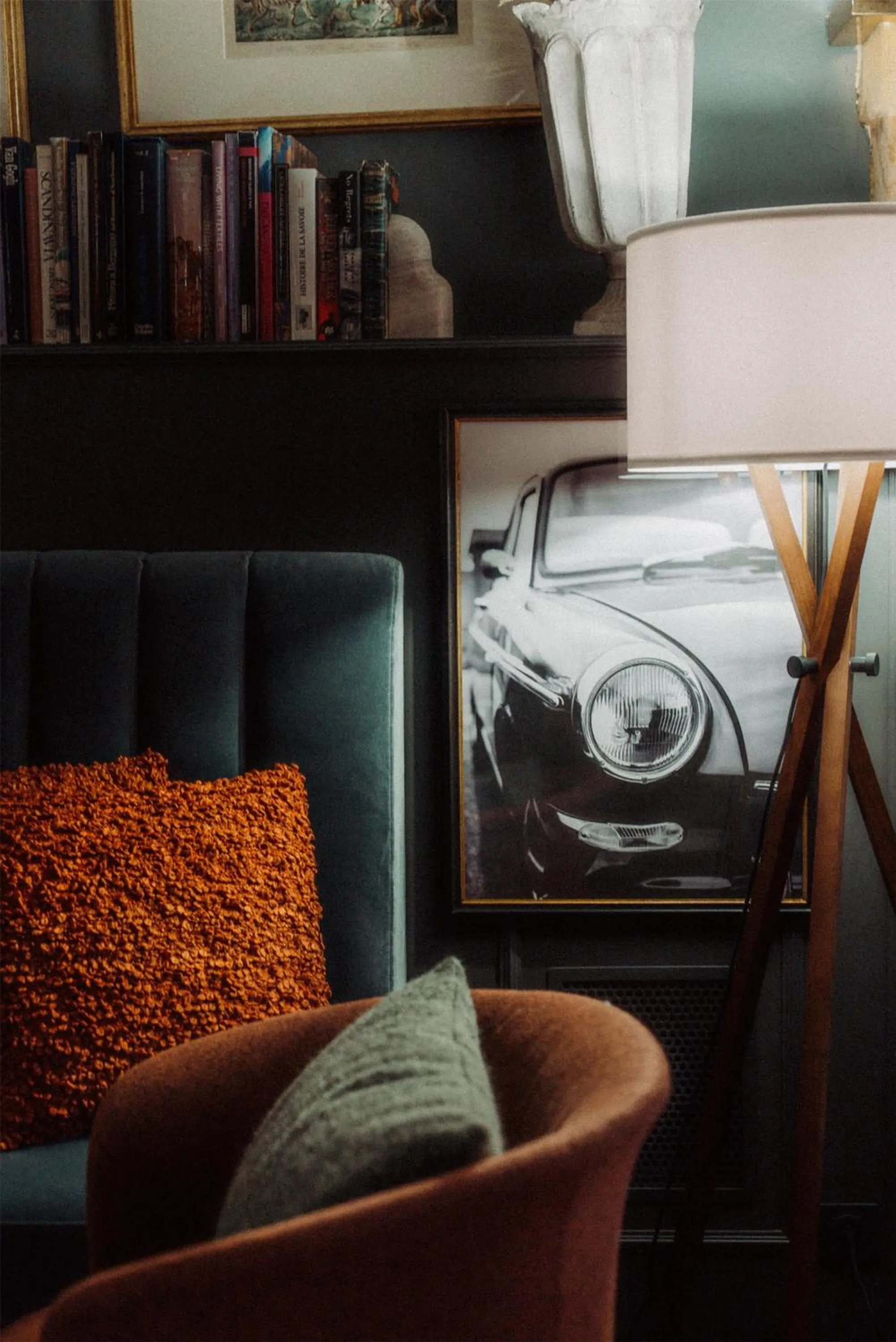 Lounge or bar in Cour des Loges Lyon, A Radisson Collection Hotel