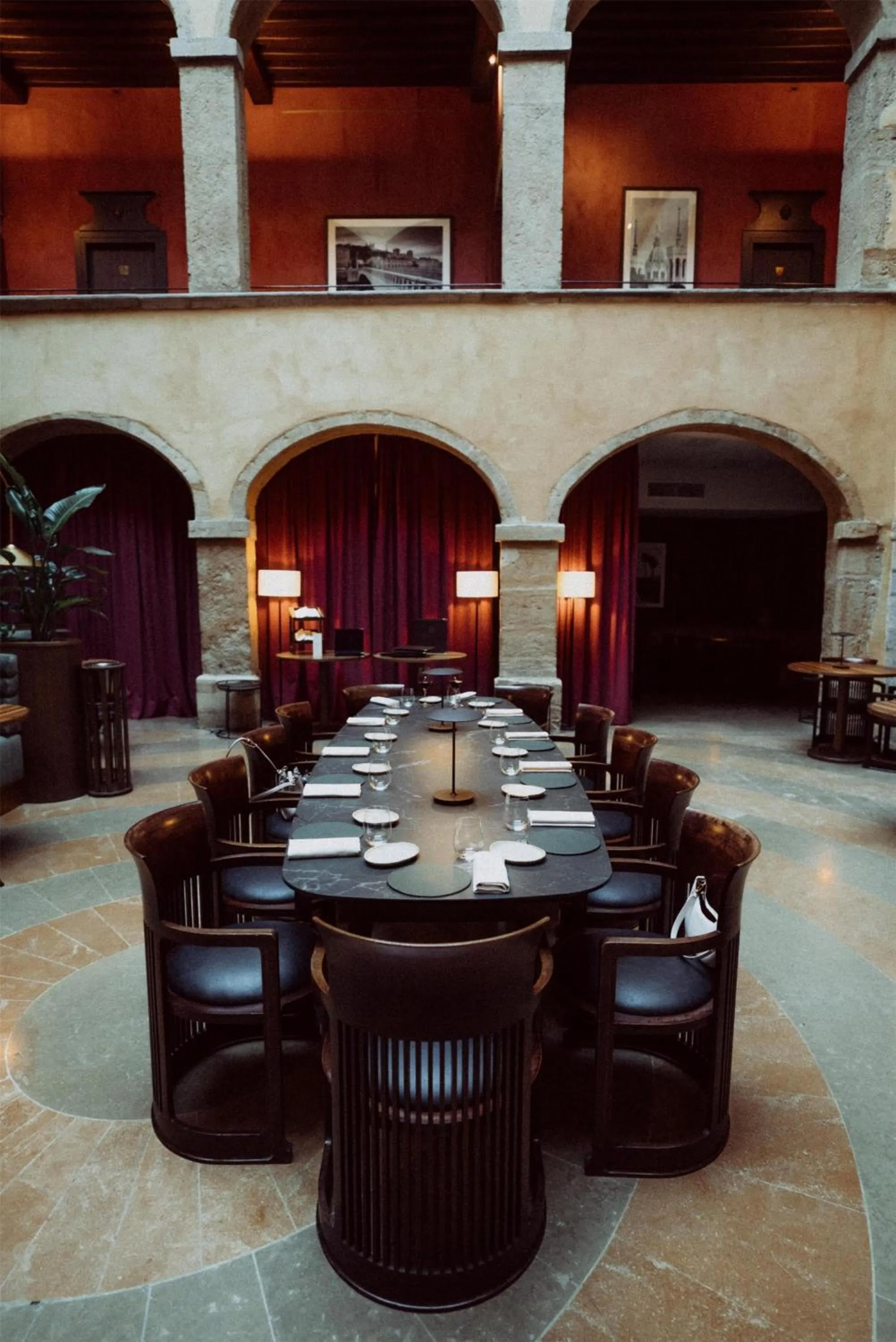 Restaurant/places to eat in Cour des Loges Lyon, A Radisson Collection Hotel