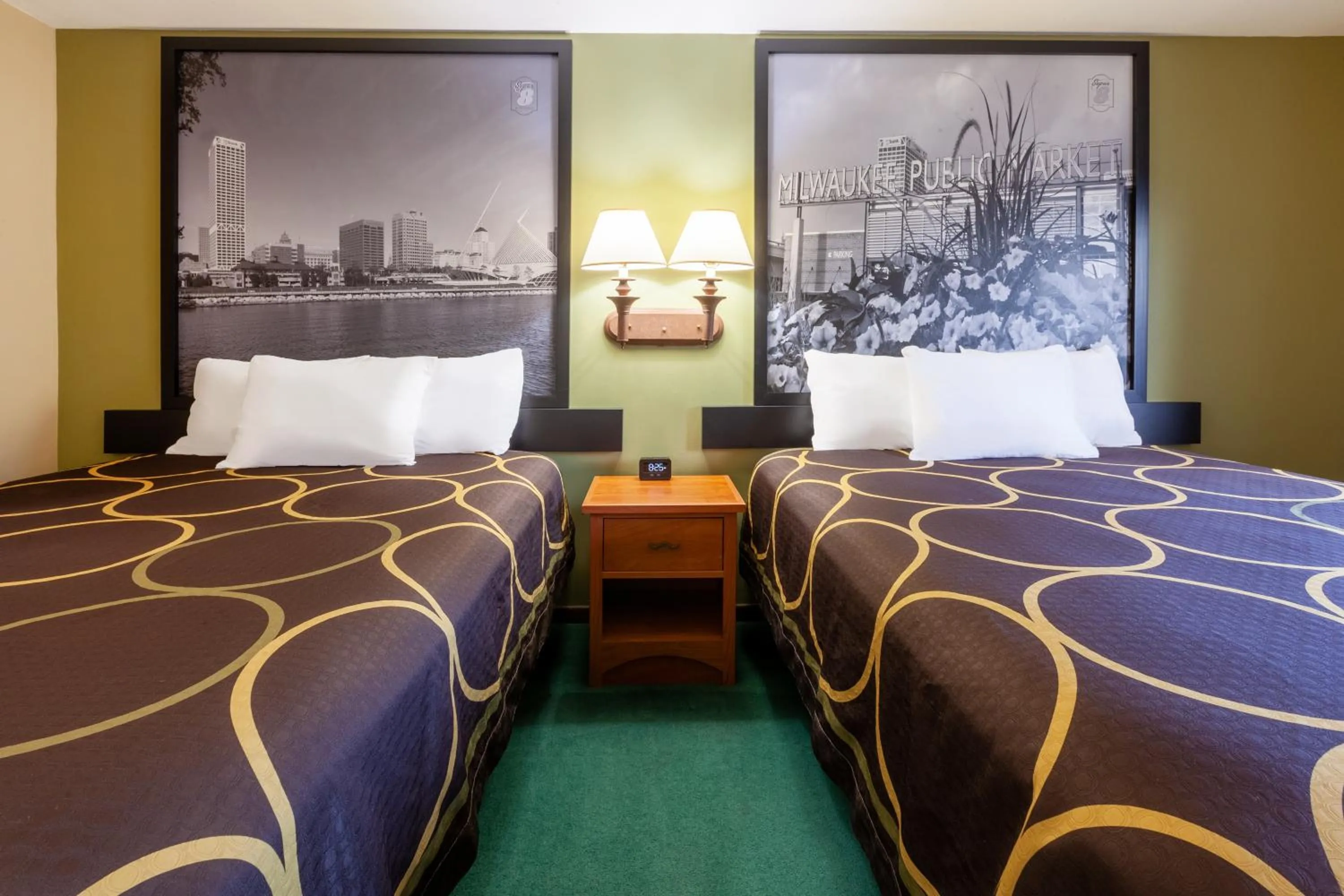 Bedroom in Super 8 by Wyndham Berlin WI