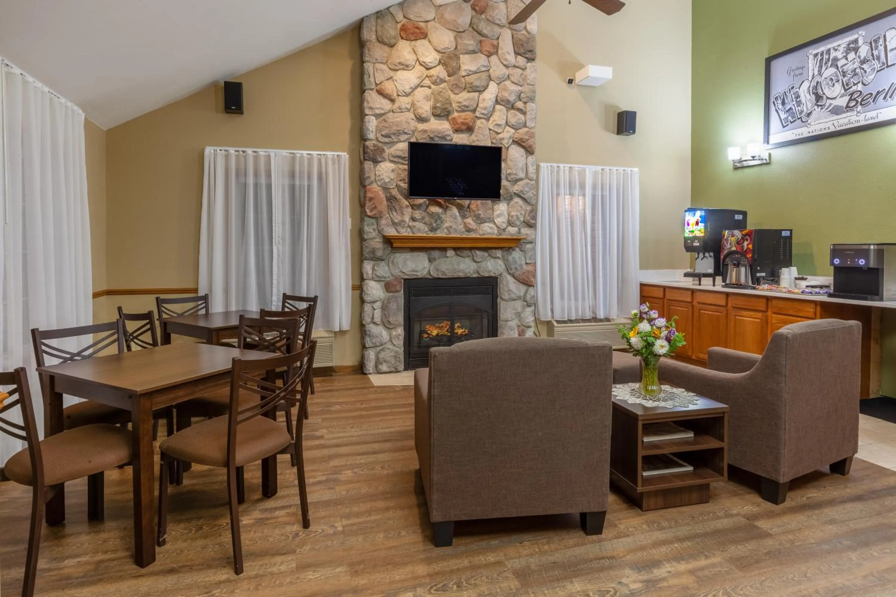 Lobby or reception in Super 8 by Wyndham Berlin WI