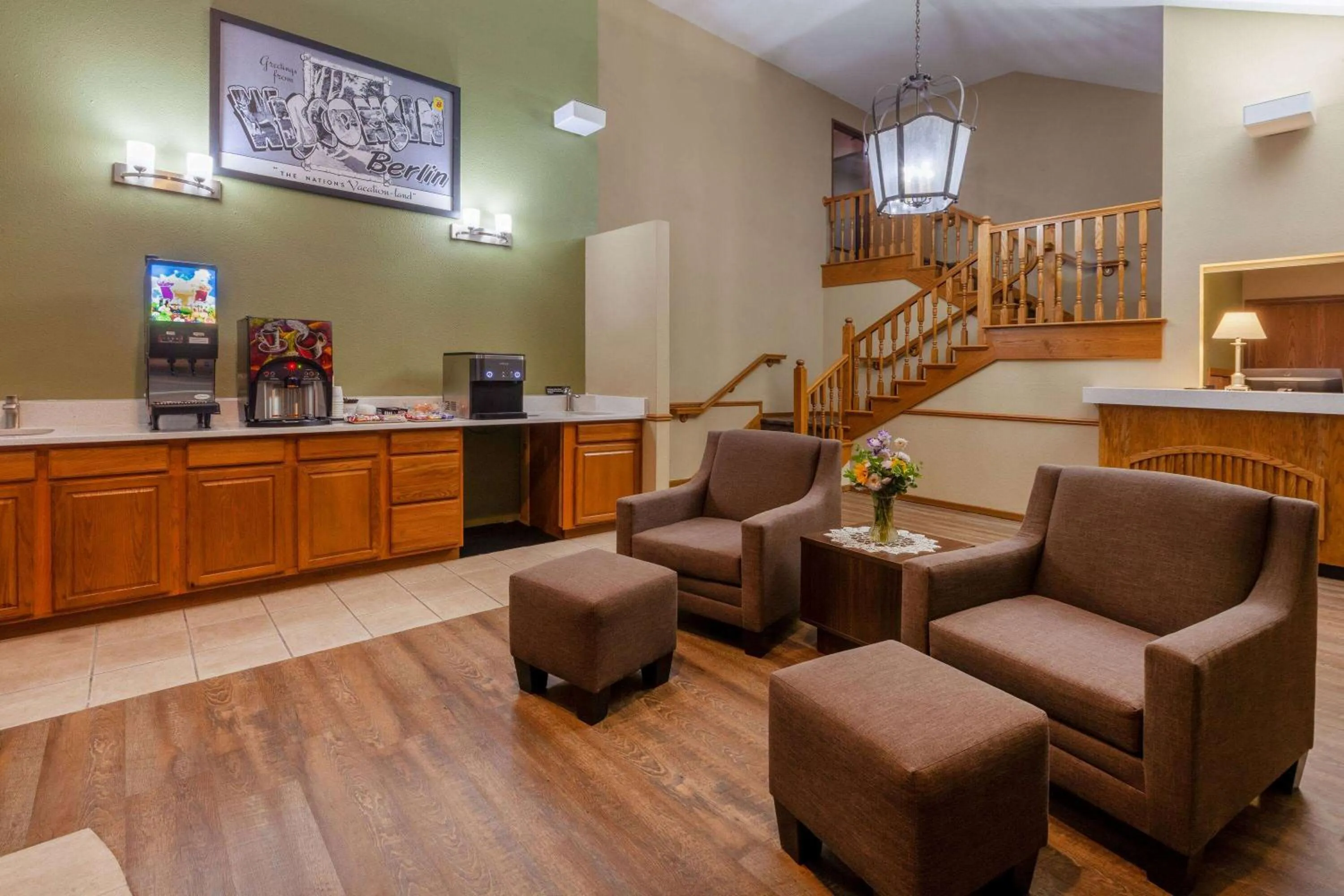 Lobby or reception in Super 8 by Wyndham Berlin WI