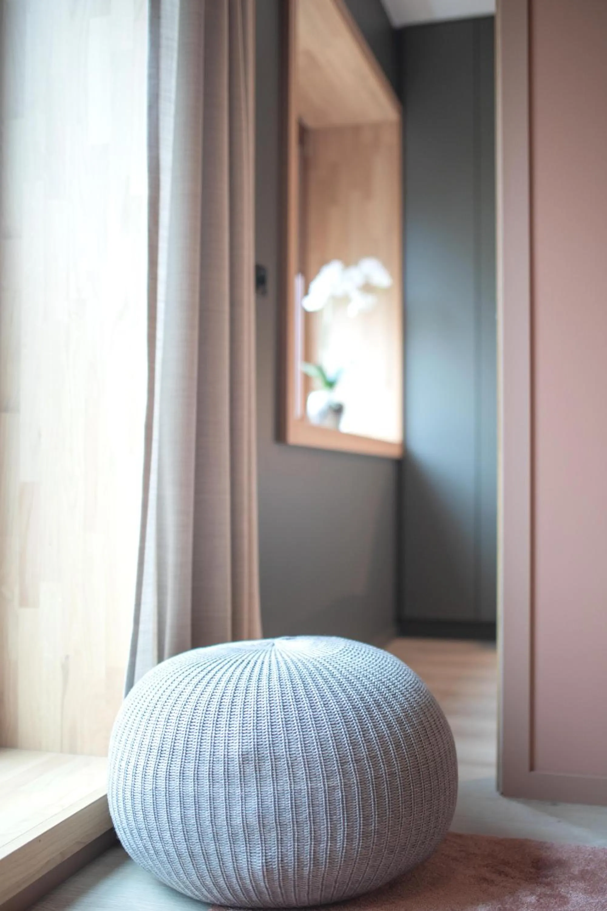 Bed in Home Again Apartments Kirkegata