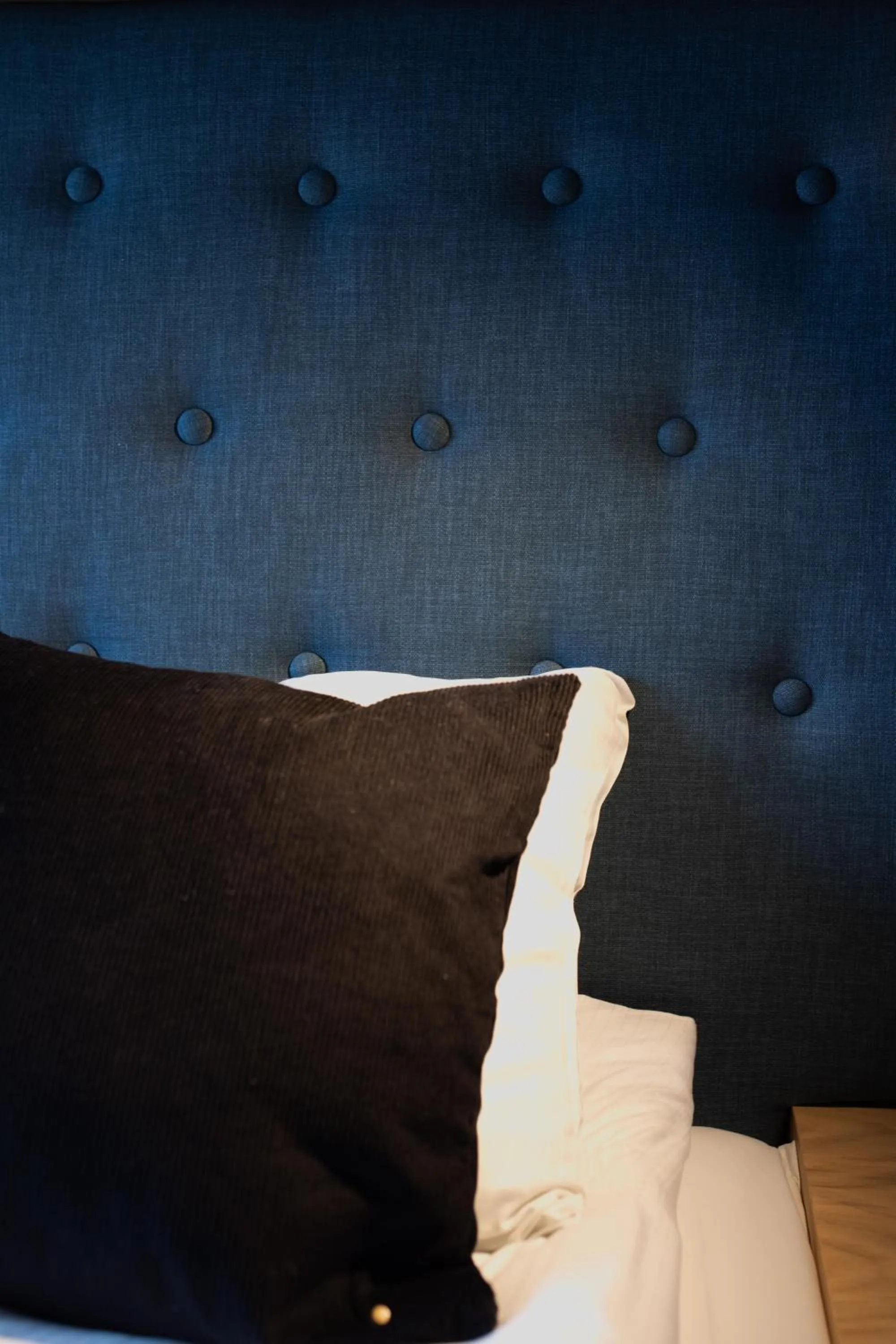 Decorative detail, Bed in Home Again Apartments Kirkegata