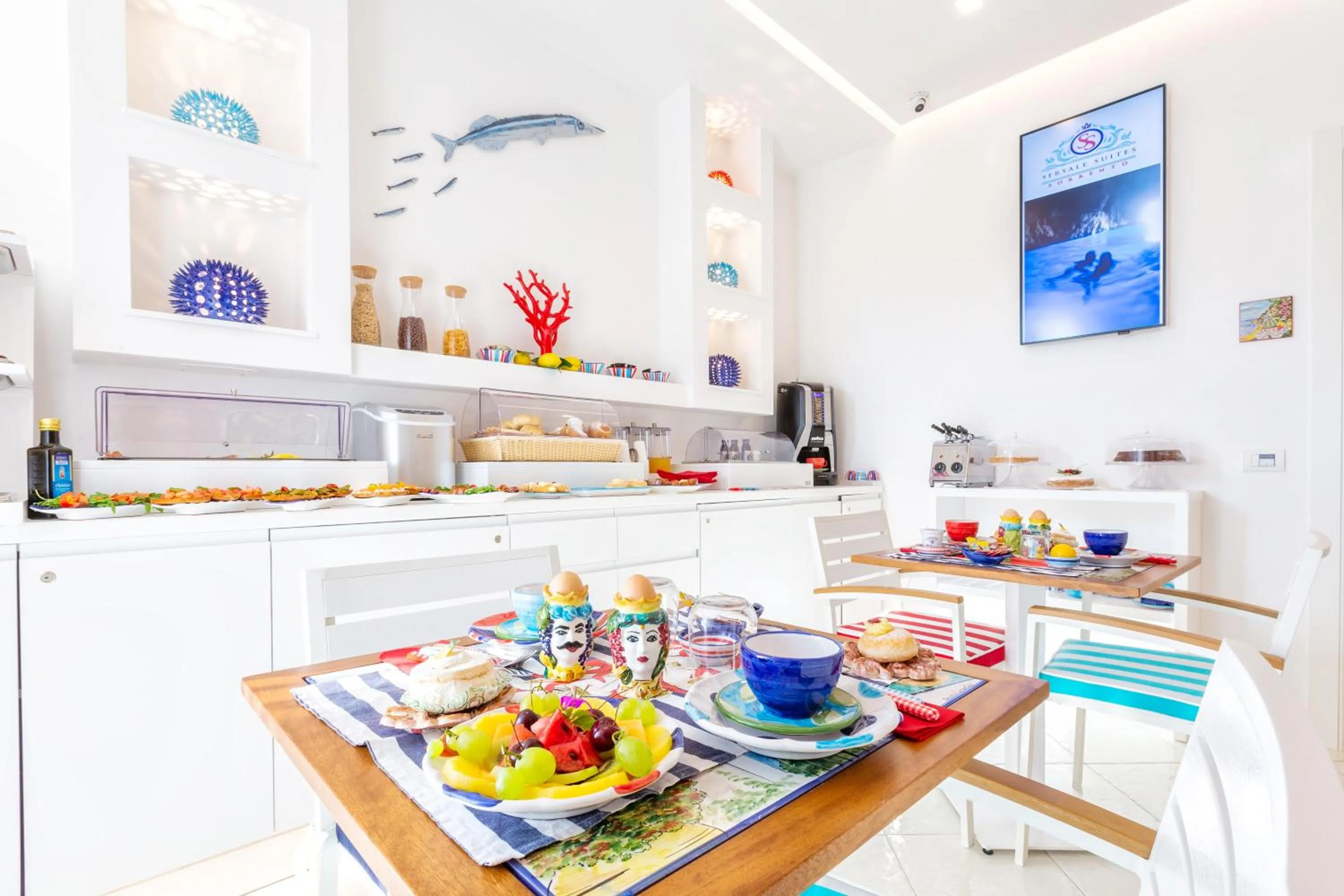 Breakfast in YourHome - Sersale Suites