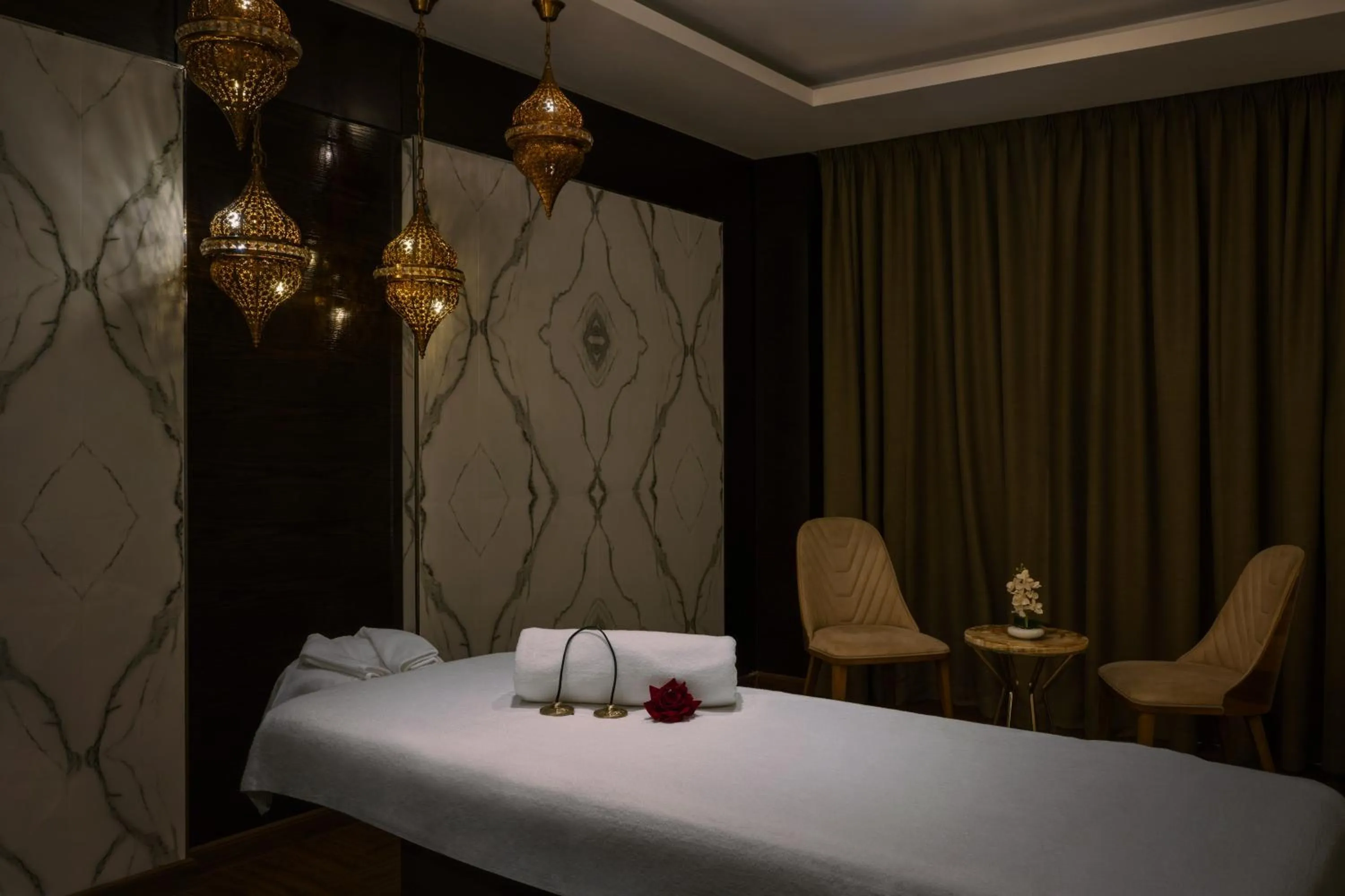 Massage, Bed in Barcelo Al Jaddaf, Dubai