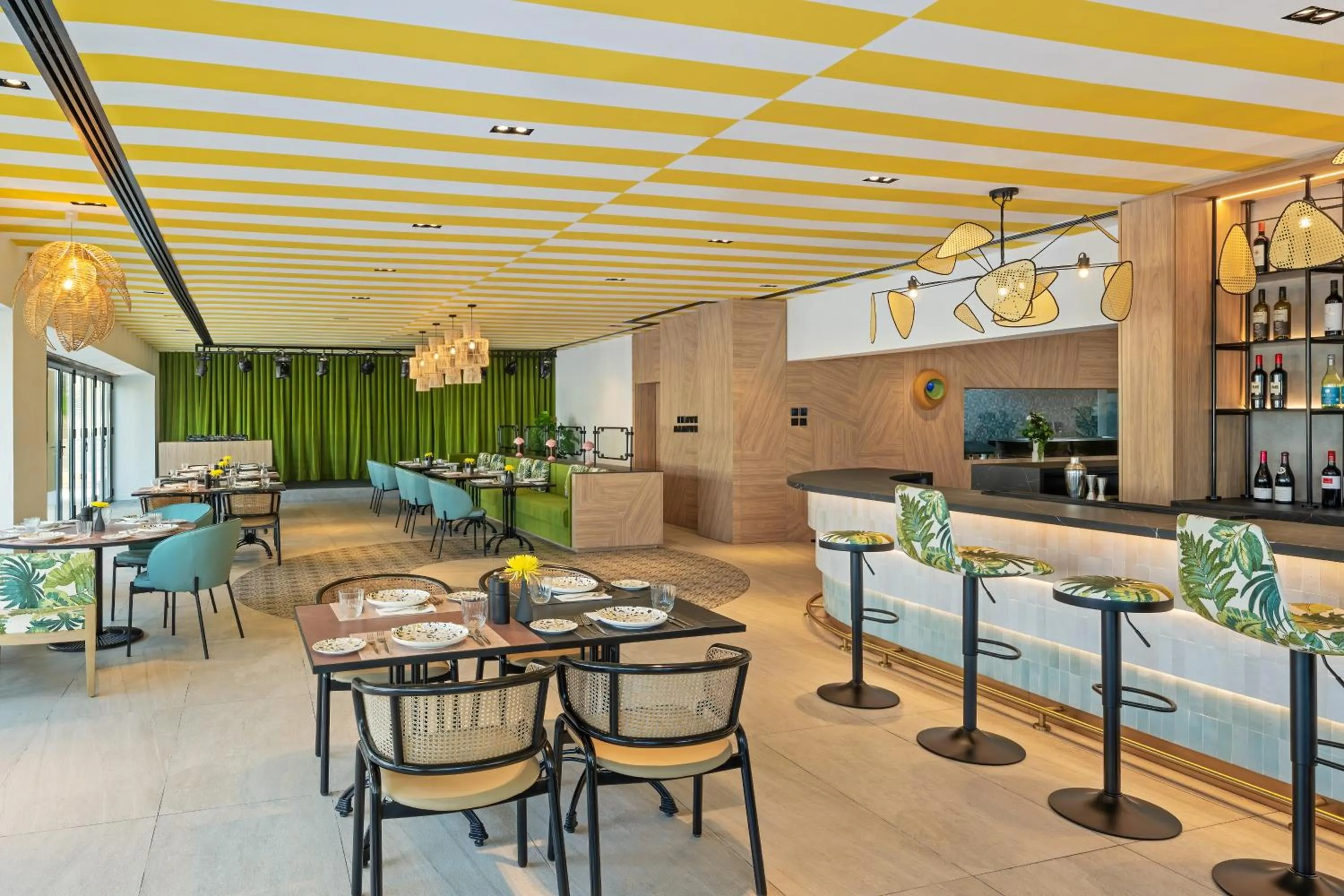 Restaurant/places to eat in Barcelo Al Jaddaf, Dubai