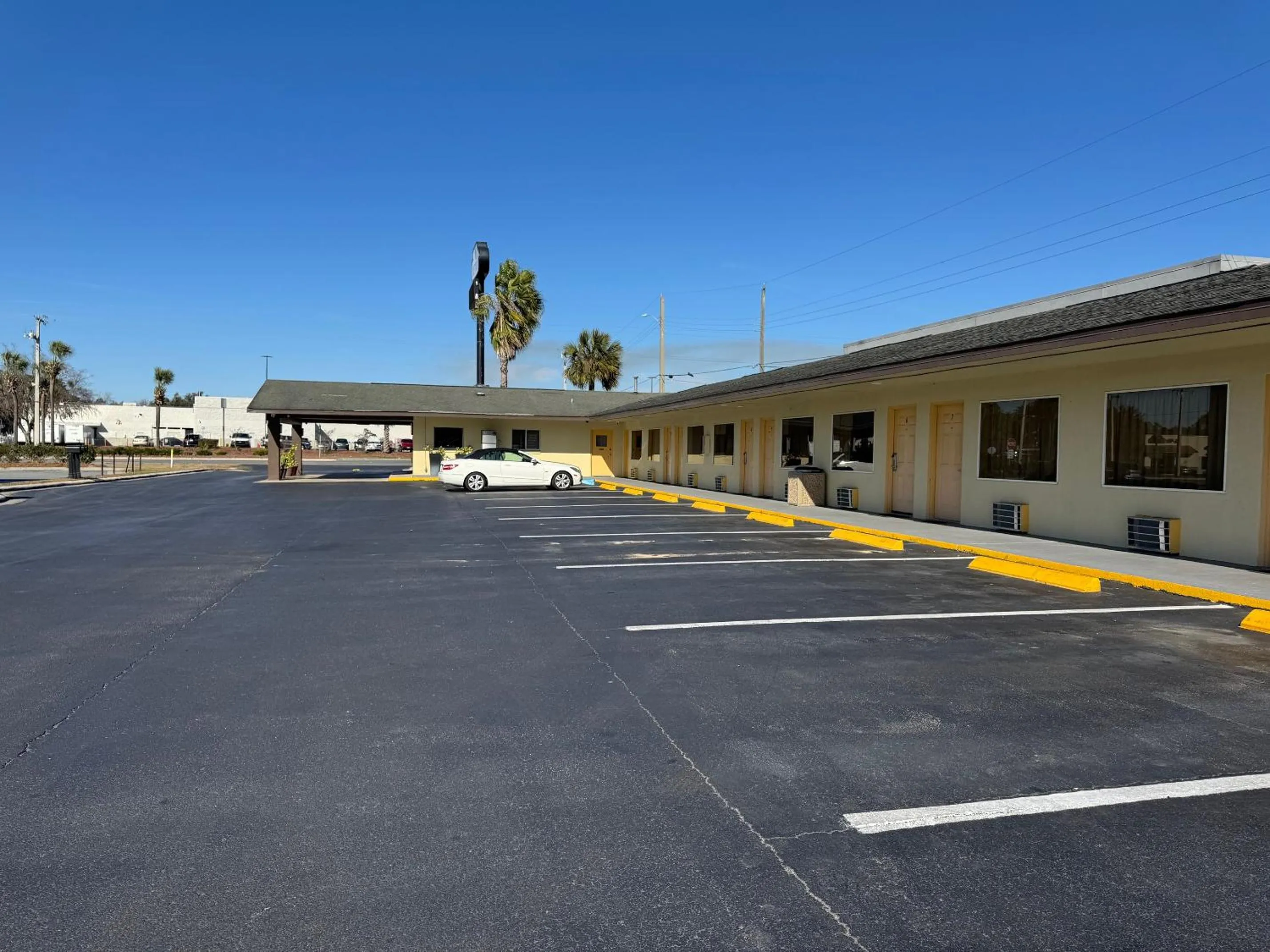 Driftwood Inn - Lake City