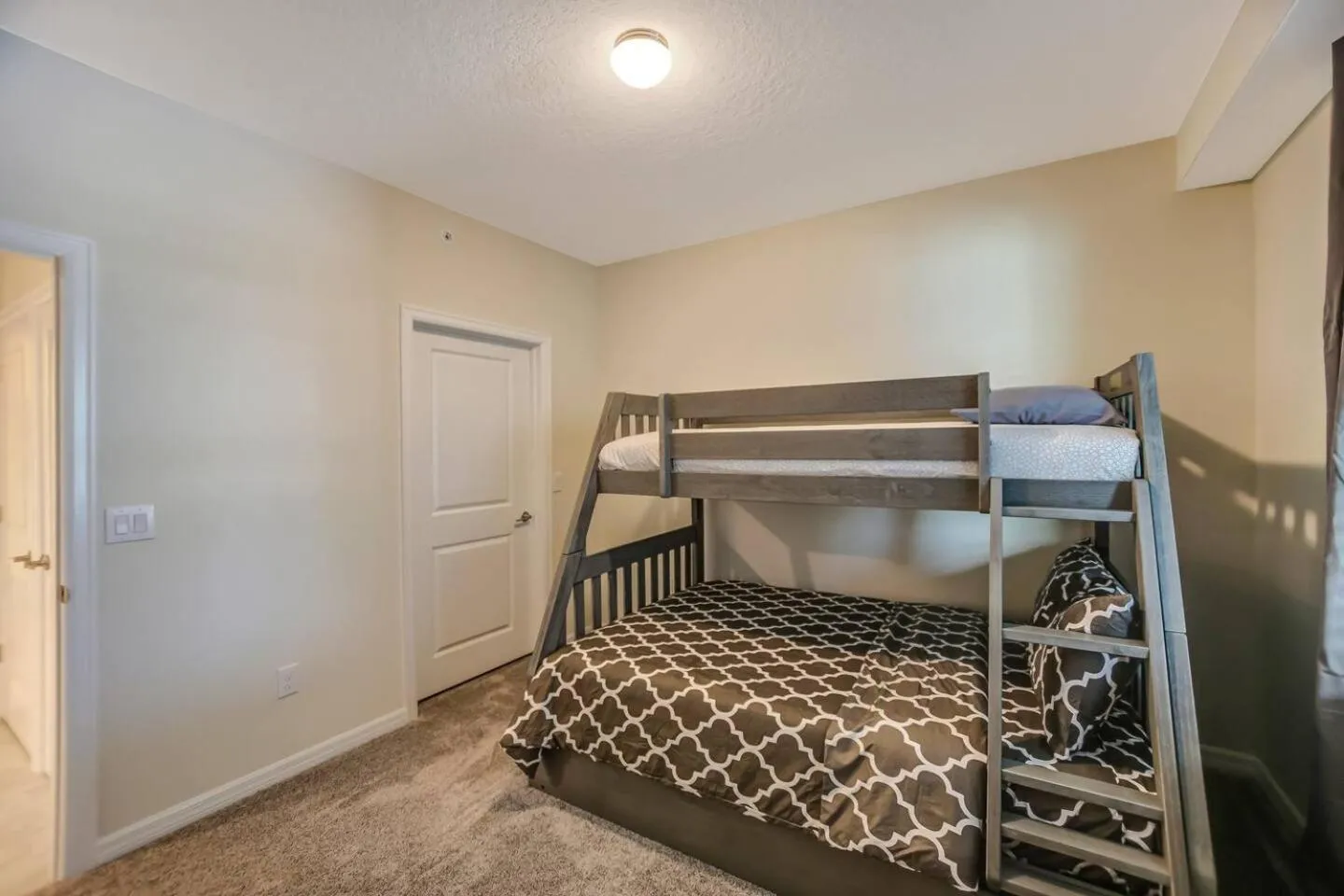 bunk bed, Bed in H - New 2 Bedroom Condo - 5 Miles to Disney - Free Water Park